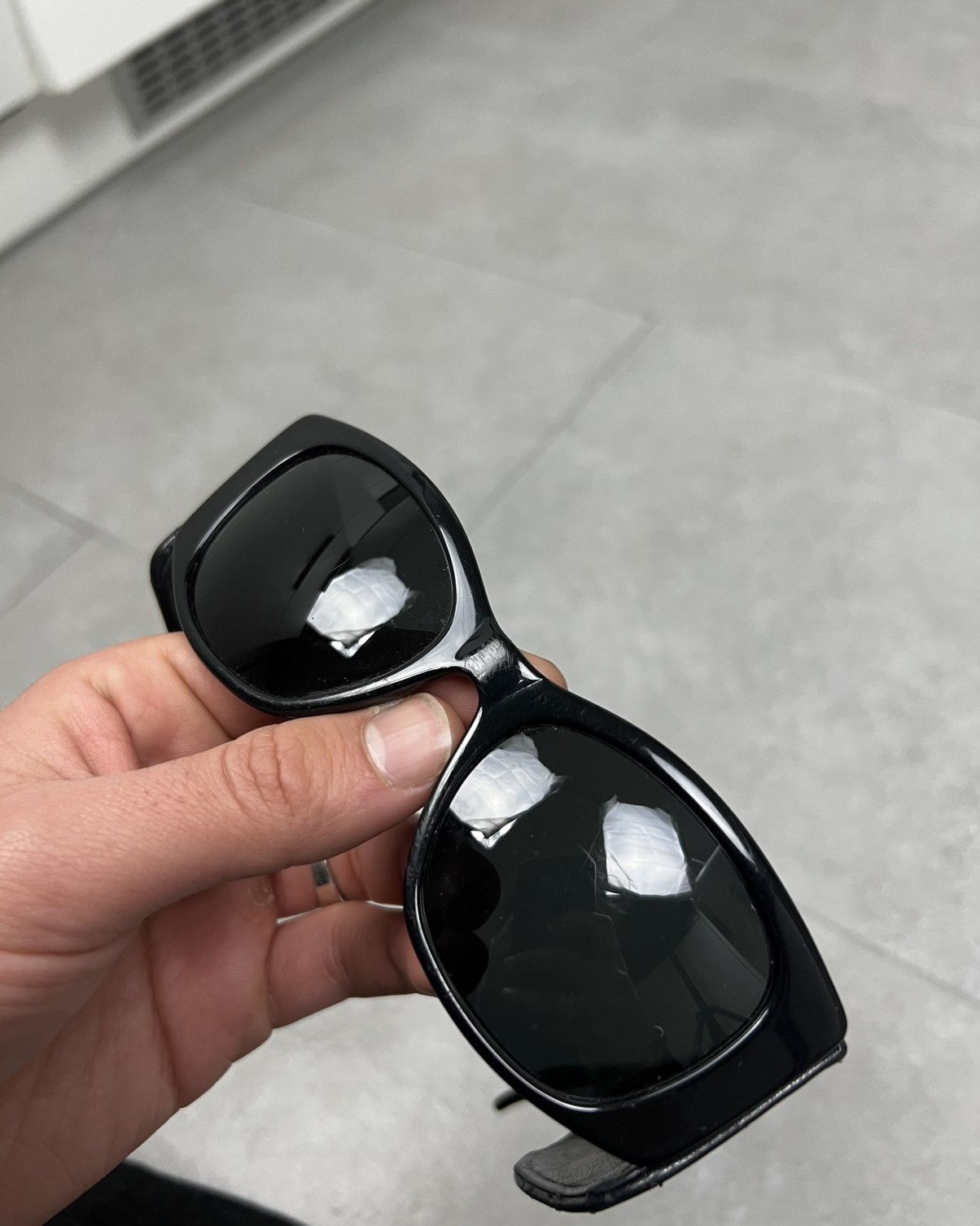 Chanel Chanel 1988 Vintage Aviator Pilot Quilted Leather Sunglasses Size ONE SIZE - 11 Thumbnail