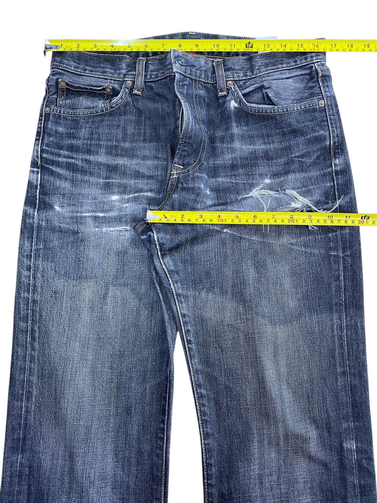 Uniqlo Vintage Japanese Uniqlo Faded Wash Loose Ripped Jeans Size US 33 - 5 Thumbnail
