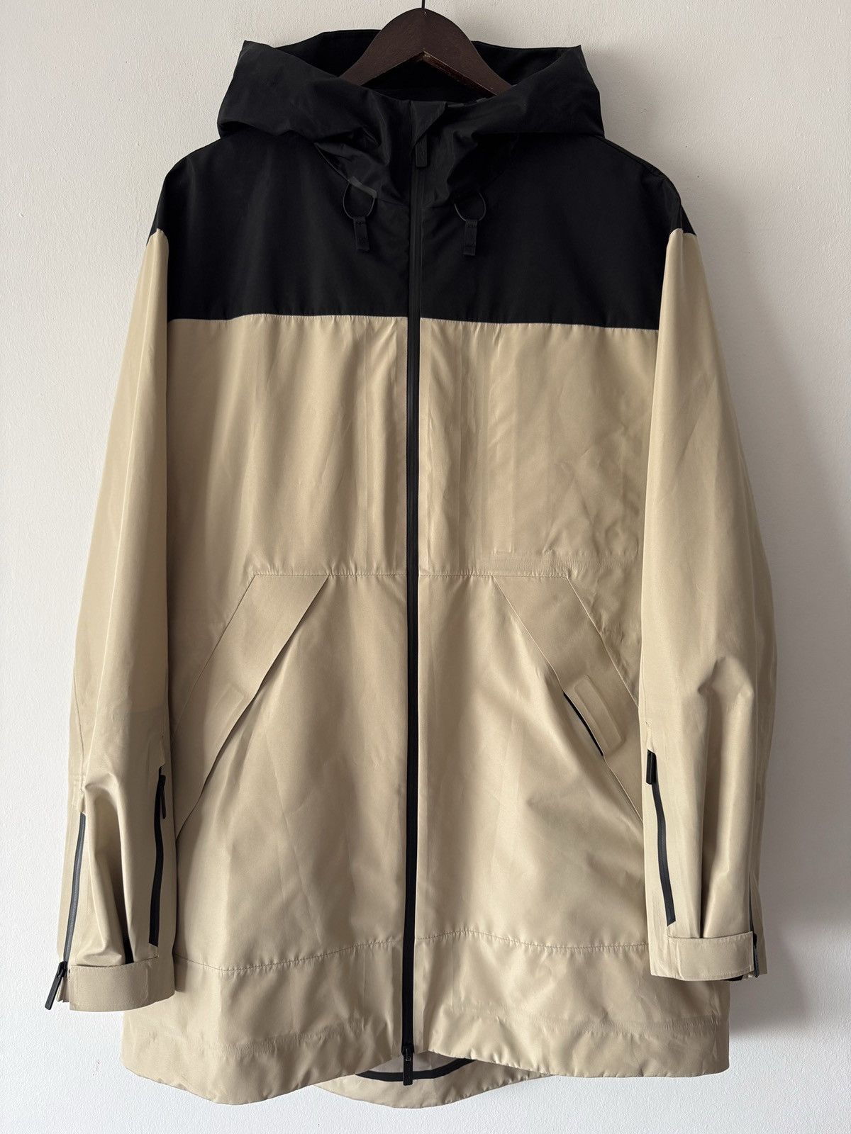 Prada 🔥🔥 Prada Linea Rossa Beige Rain Jacket Size US L / EU 52-54 / 3 - 1 Thumbnail