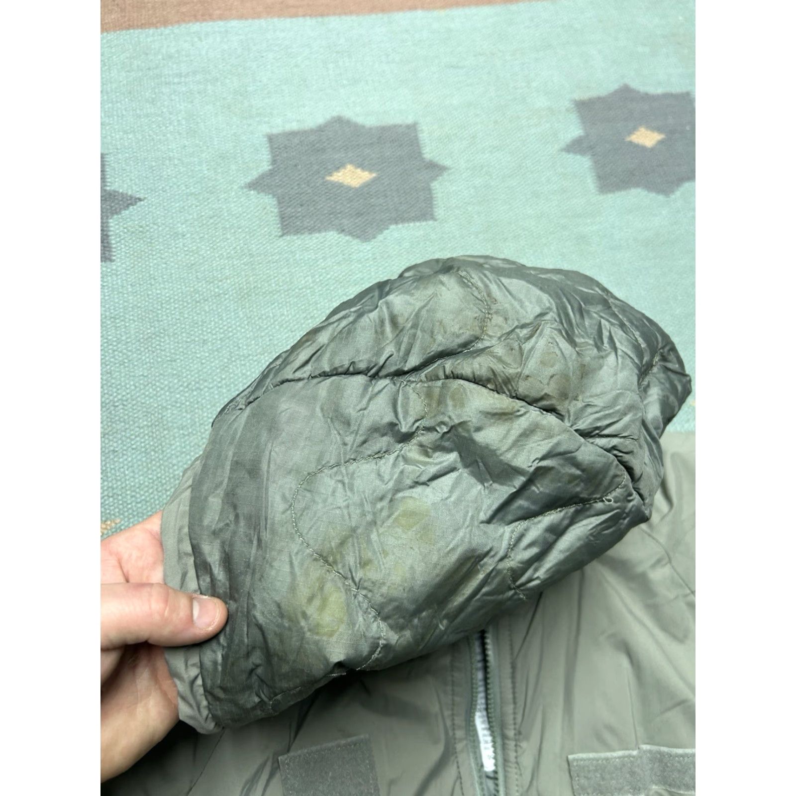 Layer 8 US Military Extreme Cold Weather Parka Gray Gen III ECWGS Layer 7 Men’s XL Jacket Parka Gray ECWGS Layer 7 Men’s XL Size US XL / EU 56 / 4 - 5 Thumbnail