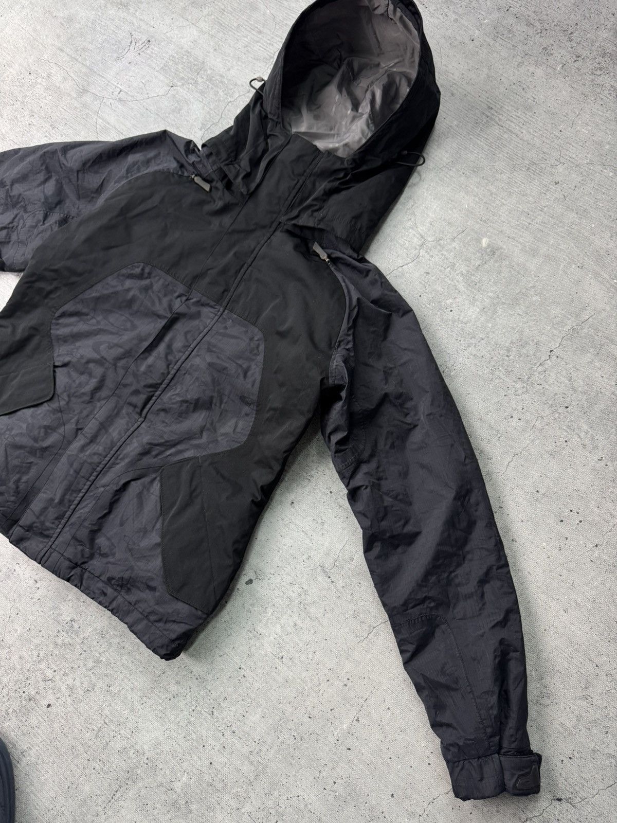 Oakley Vintage 90’s Oakley Y2K Ski Gorpcore Monogram Jacket Size S / US 4 / IT 40 - 6 Thumbnail