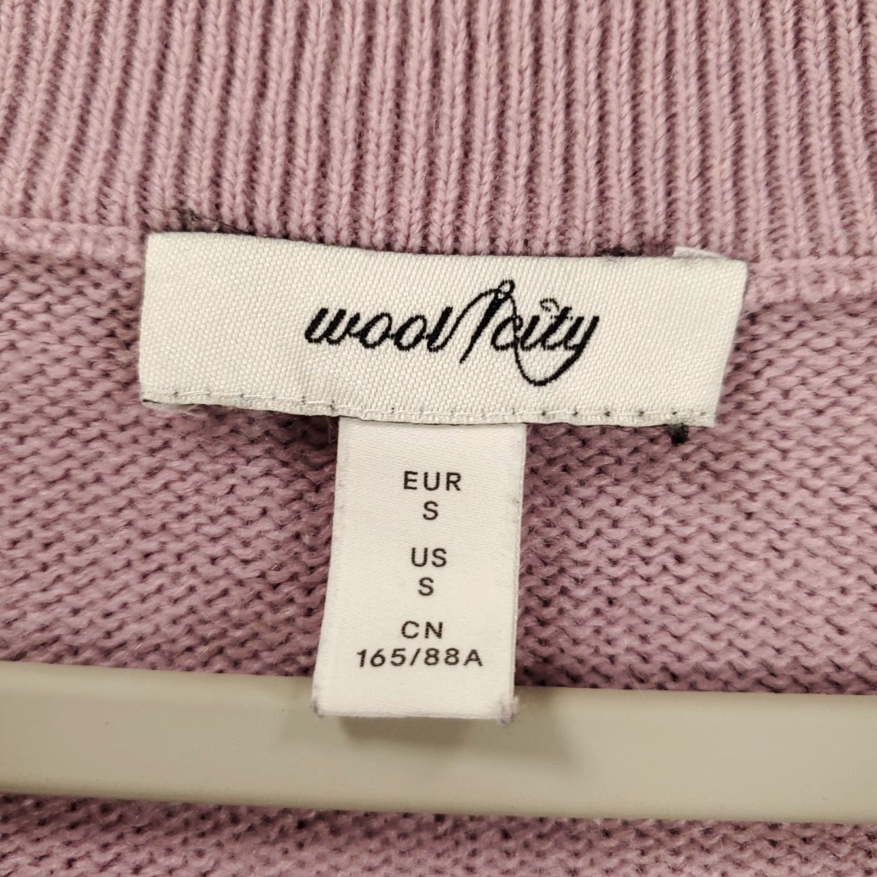 Vintage Womens Sweater Size Small Pink Long Sleeve V Neck Pullover Acrylic Solid Size S / US 4 / IT 40 - 5 Thumbnail