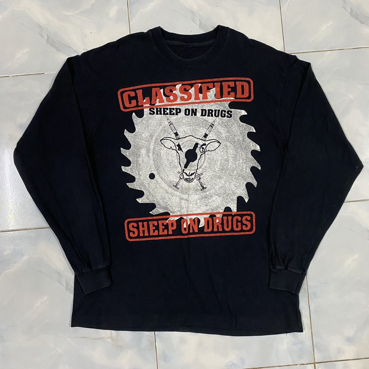 Band Tees Vintage 90S SHEEP ON DRUGS Band Tee Size US XL / EU 56 / 4 - 6 Thumbnail