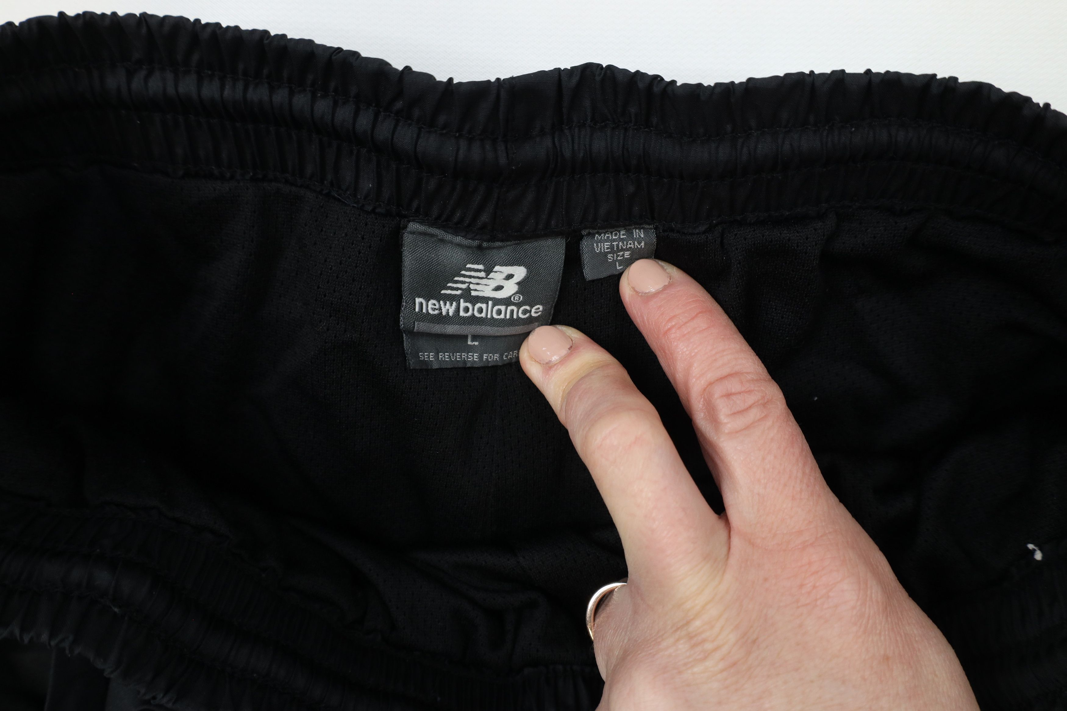New Balance × Vintage Vintage New Balance Reflective Logo Lined Wide Leg Pants Size US 36 / EU 52 - 9 Thumbnail