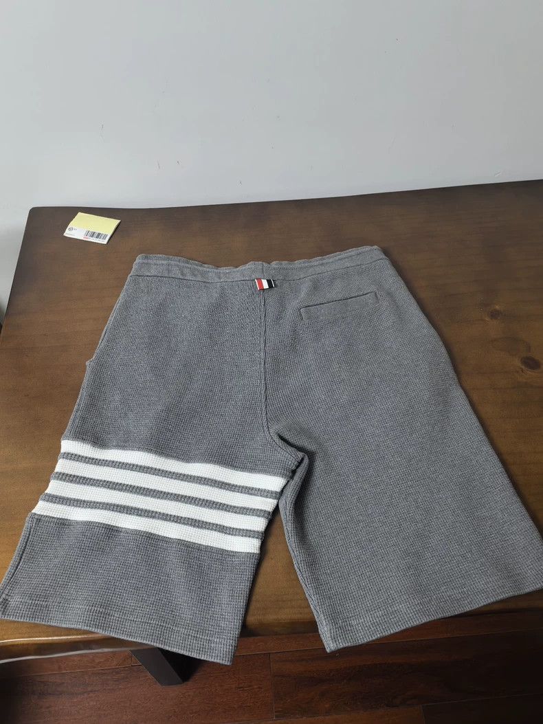 Thom Browne Thom browne Size 2 Waffed shorts 2505-Nextarrow Size US 31 - 4 Thumbnail