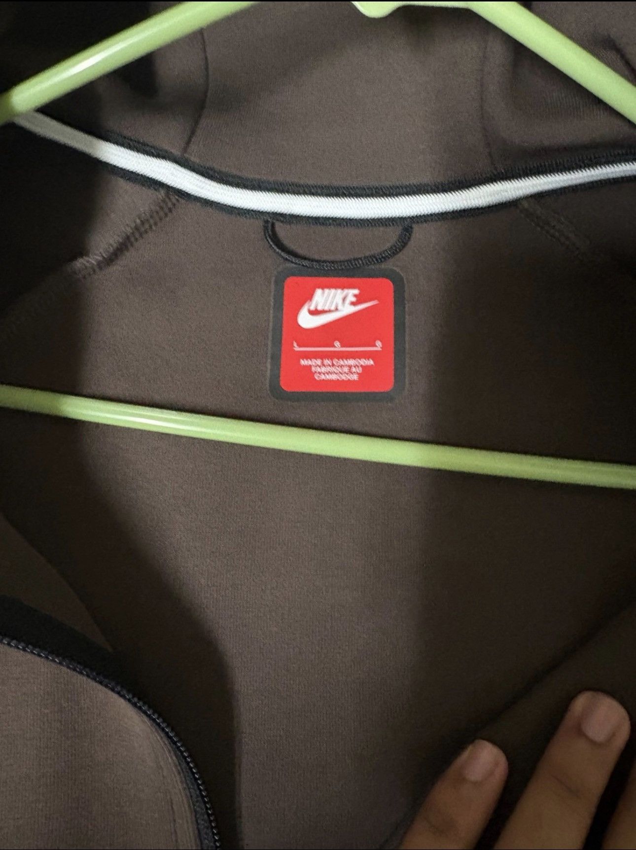 Nike Nike tech brand new size large Size US L / EU 52-54 / 3 - 3 Thumbnail