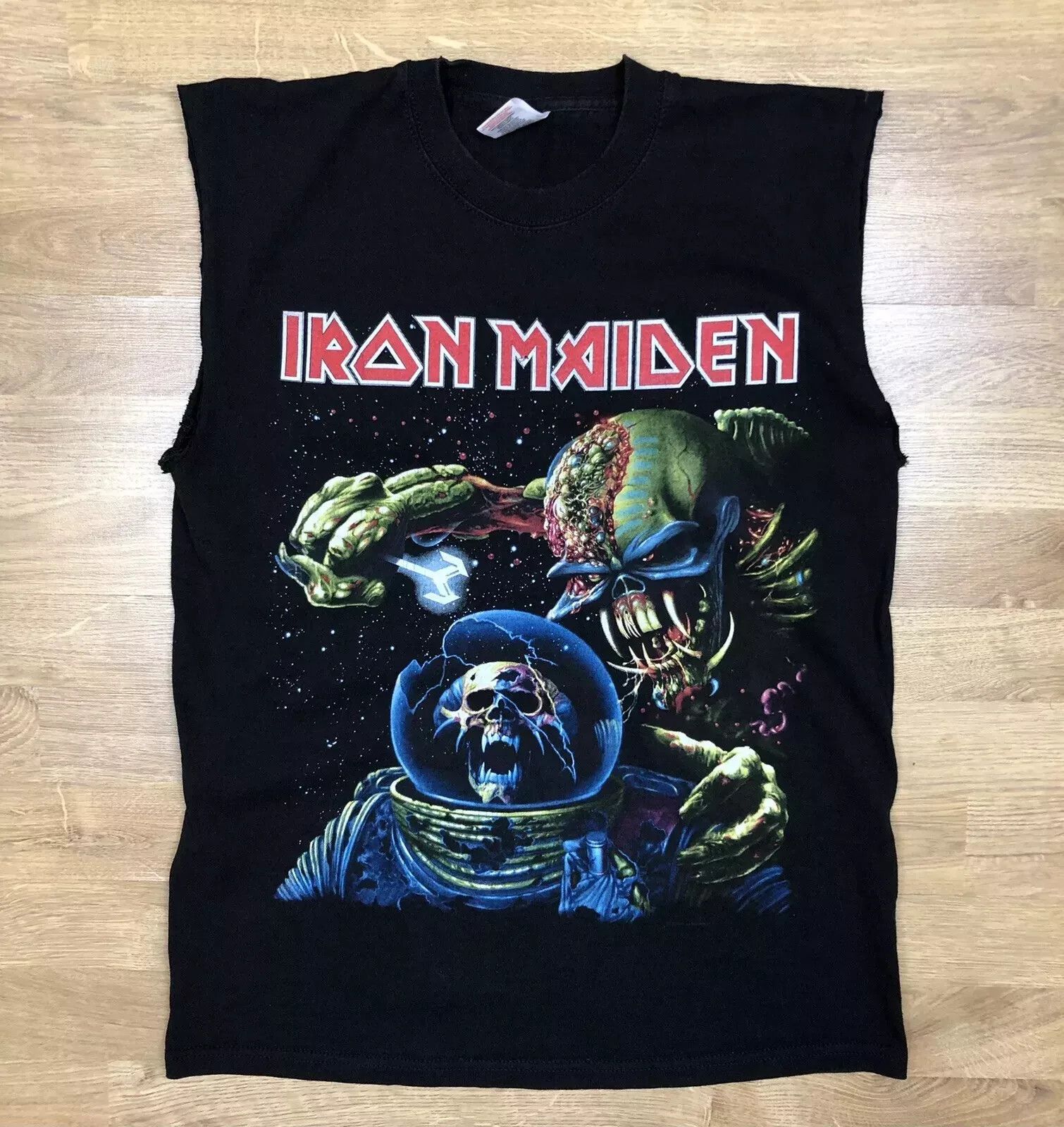Fruit Of The Loom Iron Maiden 2010 Europe The Final Frontier Tour Shirt Size US M / EU 48-50 / 2 - 1 Thumbnail