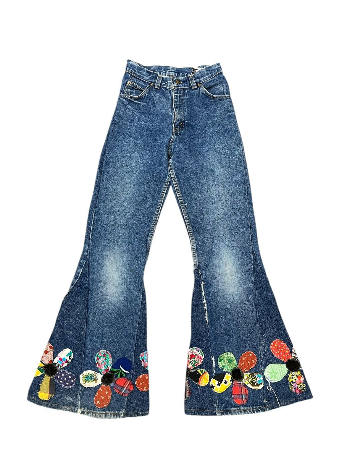 Vintage Vintage Levi’s Juniors Flared Patchwork Floral Jeans Sz 24W Size 24" / US 00 / IT 34 - 1 Thumbnail