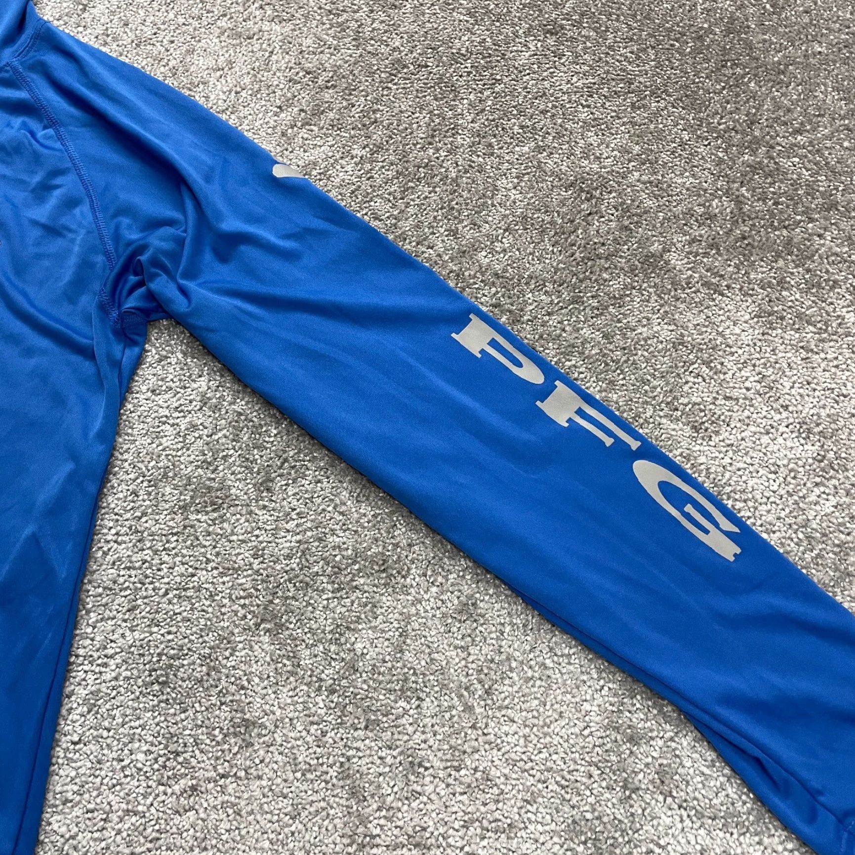 Vintage Columbia PFG Omni Shade Active Jacket Mens XS Blue Long Sleeve Lightweight Hooded Breathable Lightweight Regular Fit Ocean/Blue Fish Pattern Size US XS / EU 42 / 0 - 3 Thumbnail