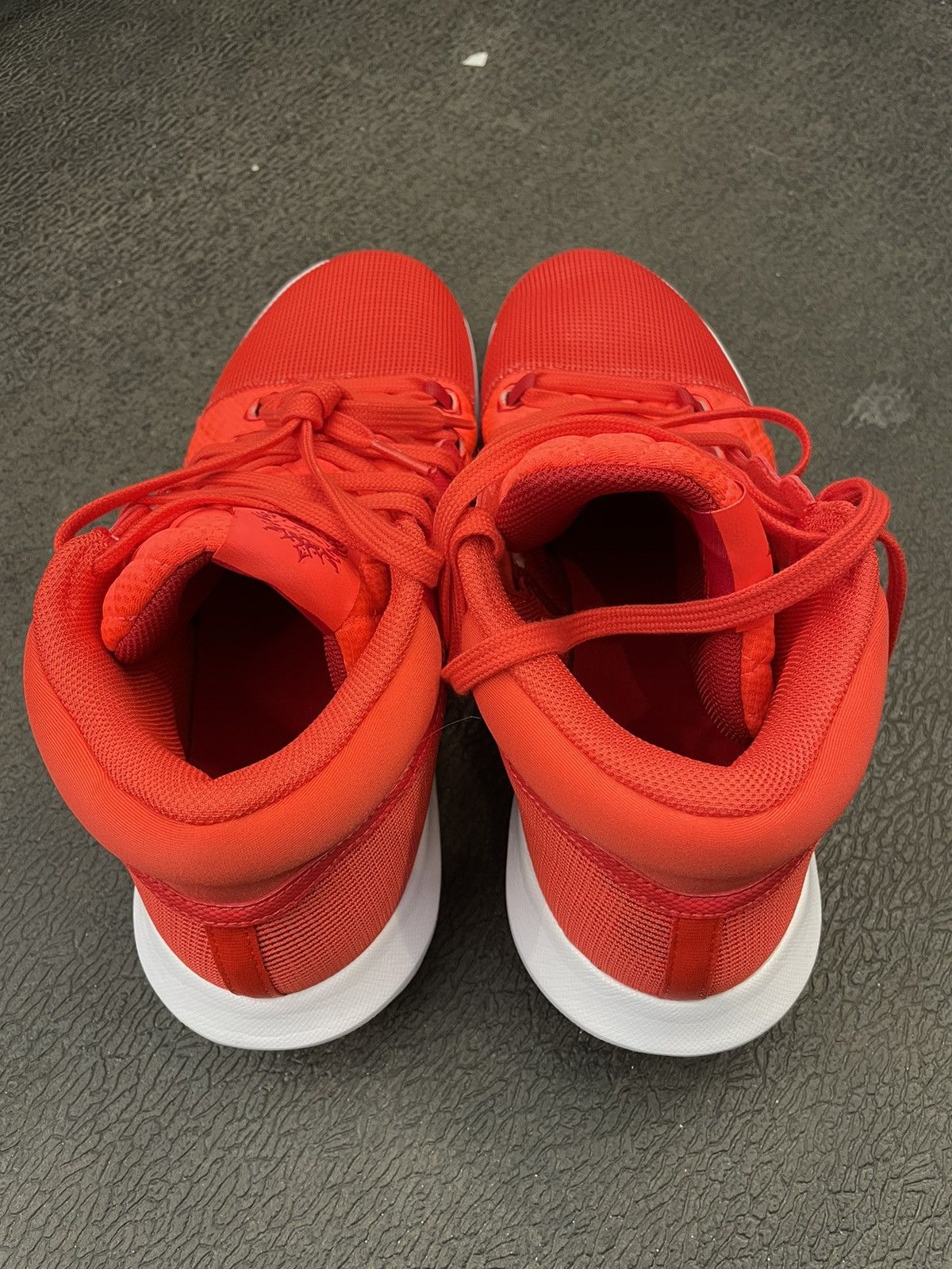 Nike Lebron Witness 8 VIII Crimson Basketball Shoes Size US 12 / EU 45 - 4 Thumbnail