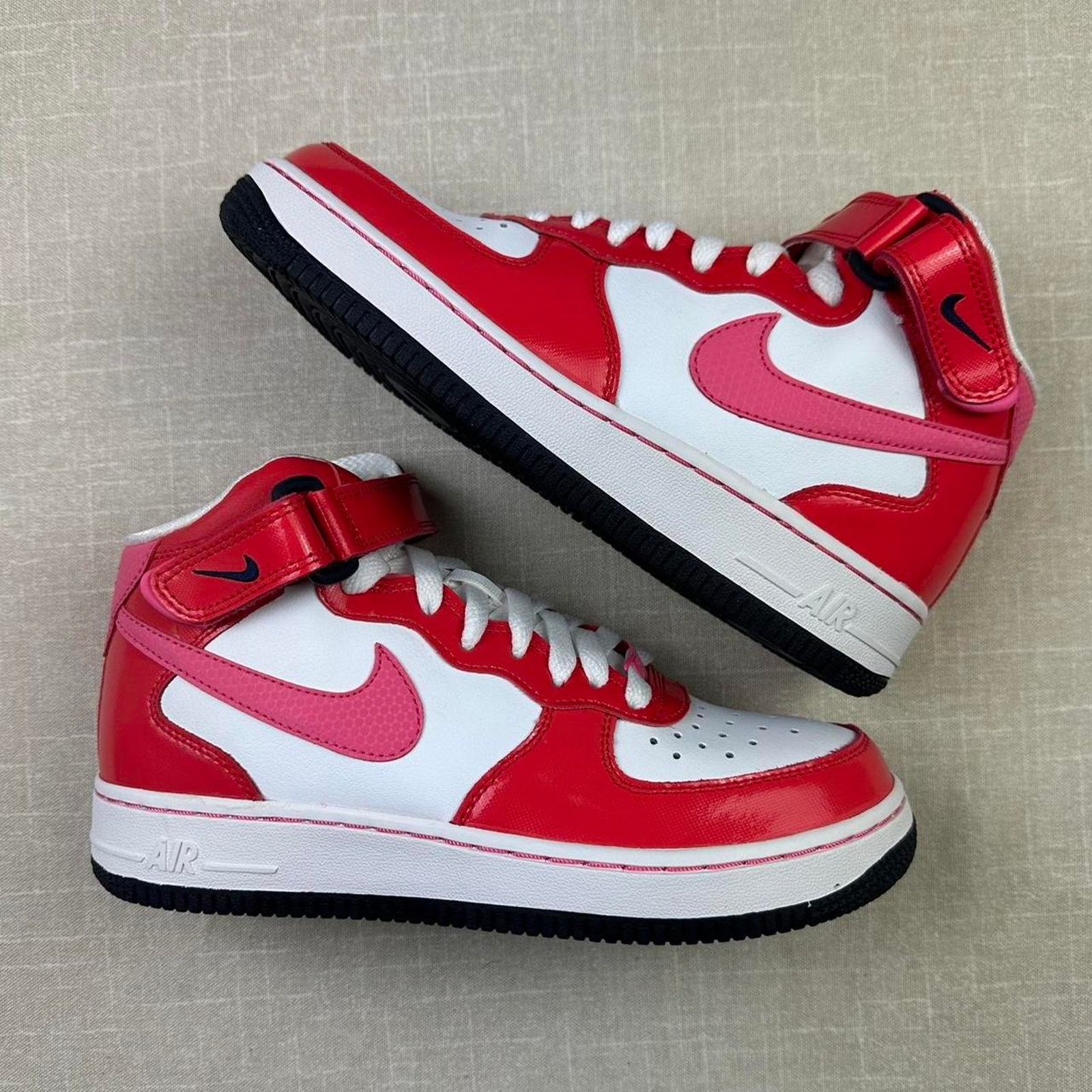 Nike 2013 Nike Air Force 1 Mid “Valentines Day” 6W Size US 6 / IT 36 - 2 Thumbnail