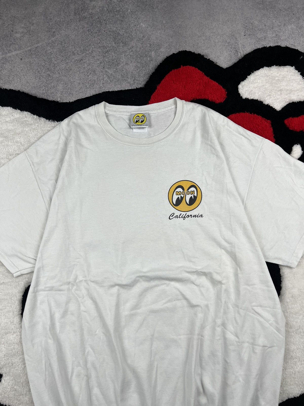 Vintage Vintage 2000’s Mooneyes USA California Big Logo Y2K Tee Size US XL / EU 56 / 4 - 8 Thumbnail