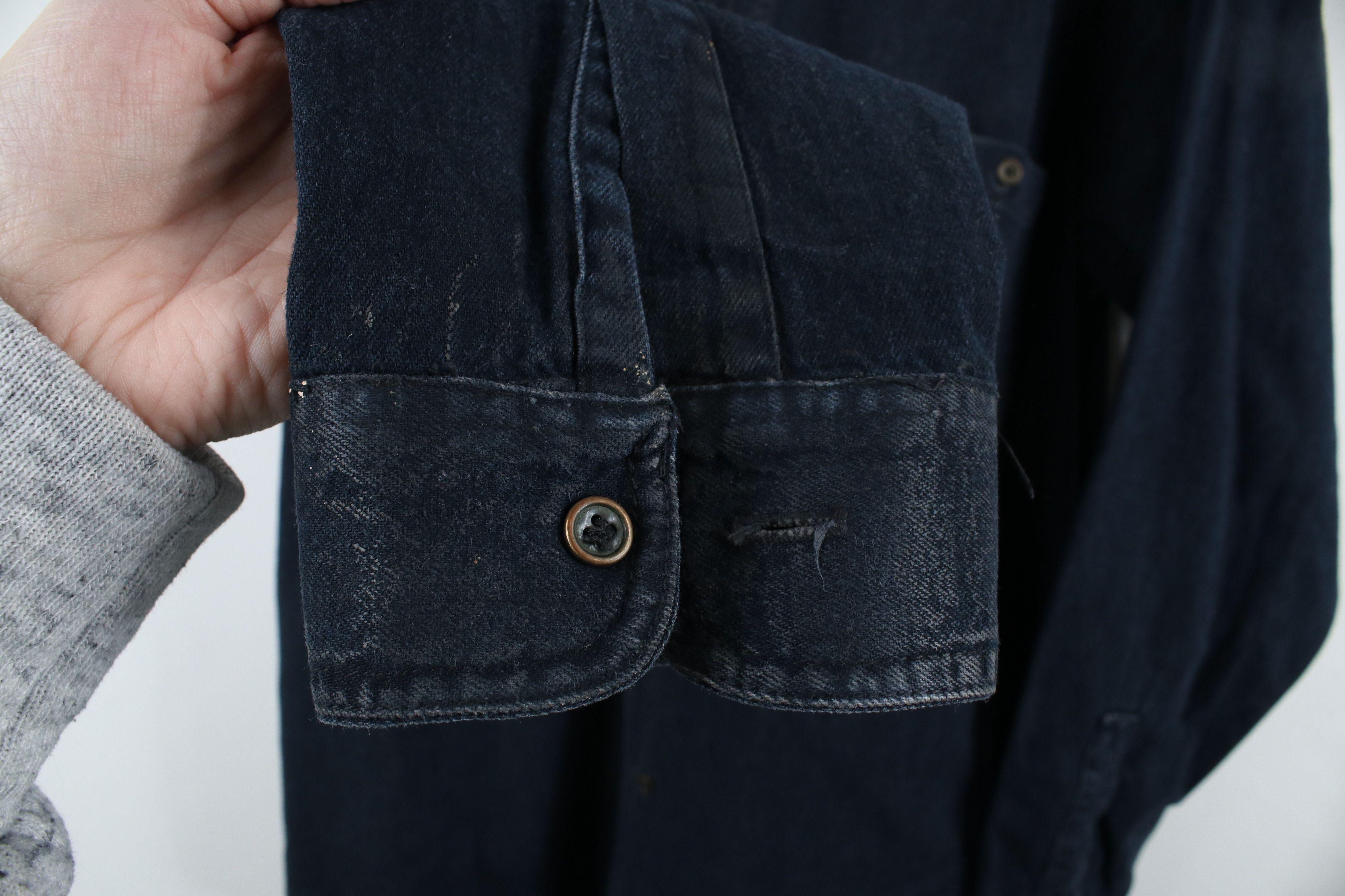 Vintage Vintage 90s Perry Ellis Baggy Denim Jean Button Shirt Size US M / EU 48-50 / 2 - 6 Thumbnail