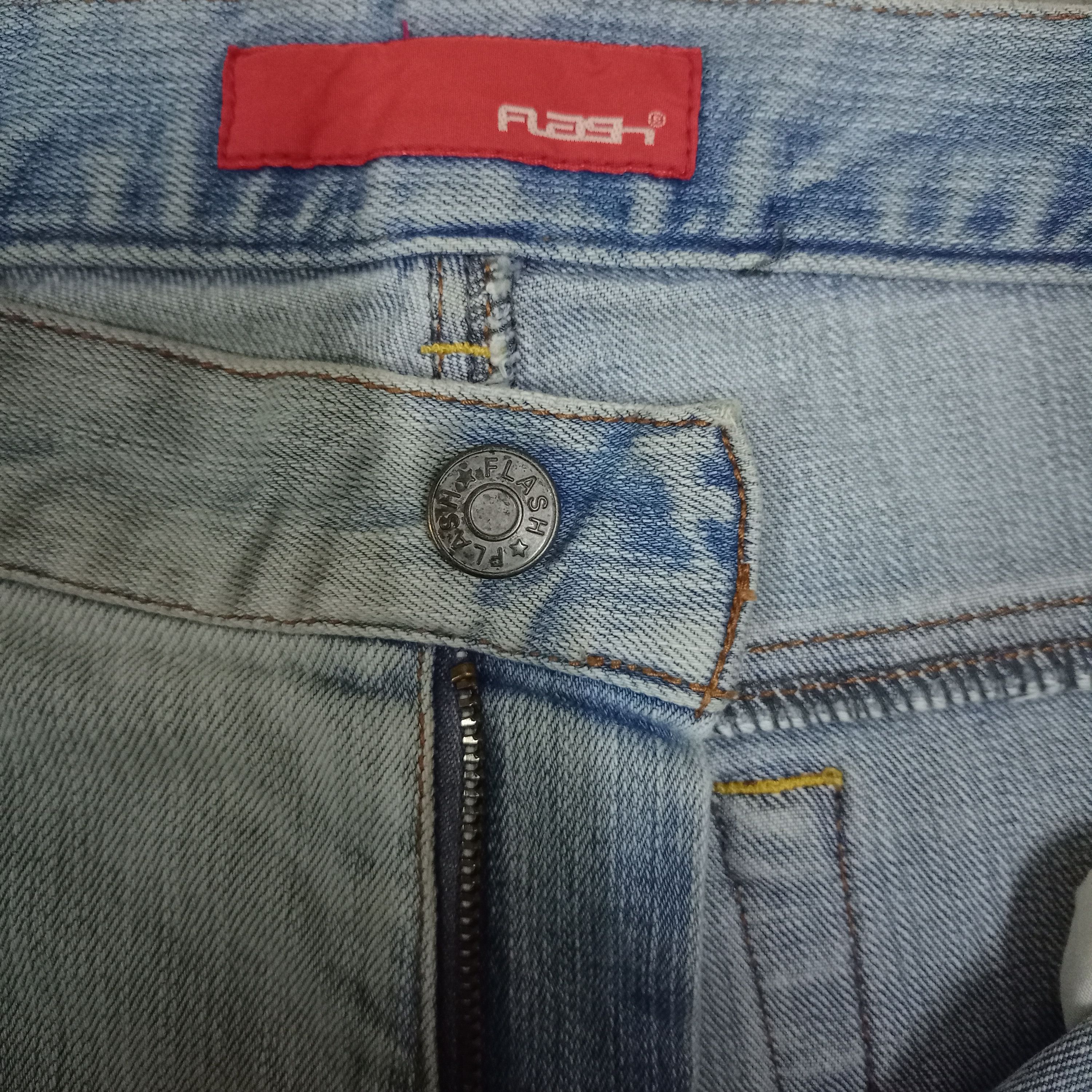 Japanese Brand × Jean Vintage Japanese Brand Light Wash Style Flare Jeans Size US 32 / EU 48 - 3 Thumbnail