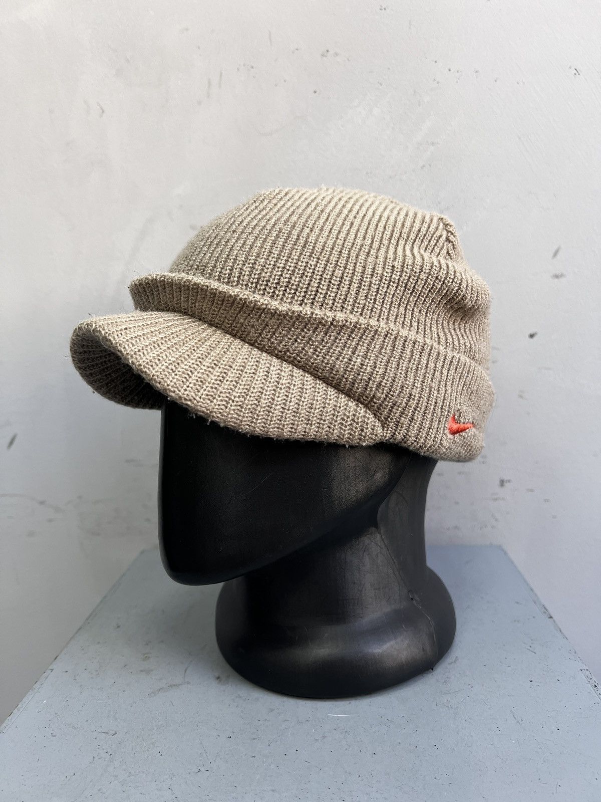 Nike Nike beige cap swoosh y2k streetwear retro classic style Size ONE SIZE - 1 Thumbnail