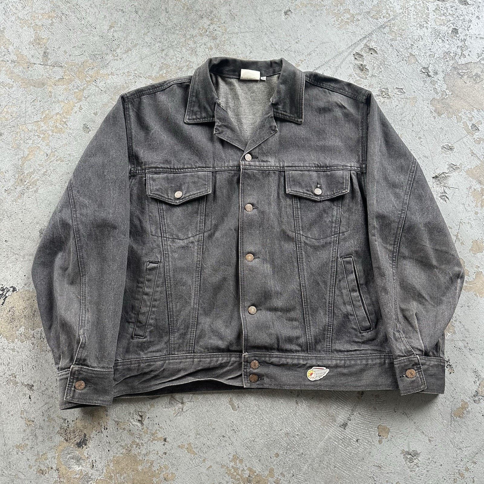 Jeff Hamilton × Vintage Vintage 80s Jeff Hamilton Lost Boys Cast & Crew Denim Jacket Size US XL / EU 56 / 4 - 4 Thumbnail