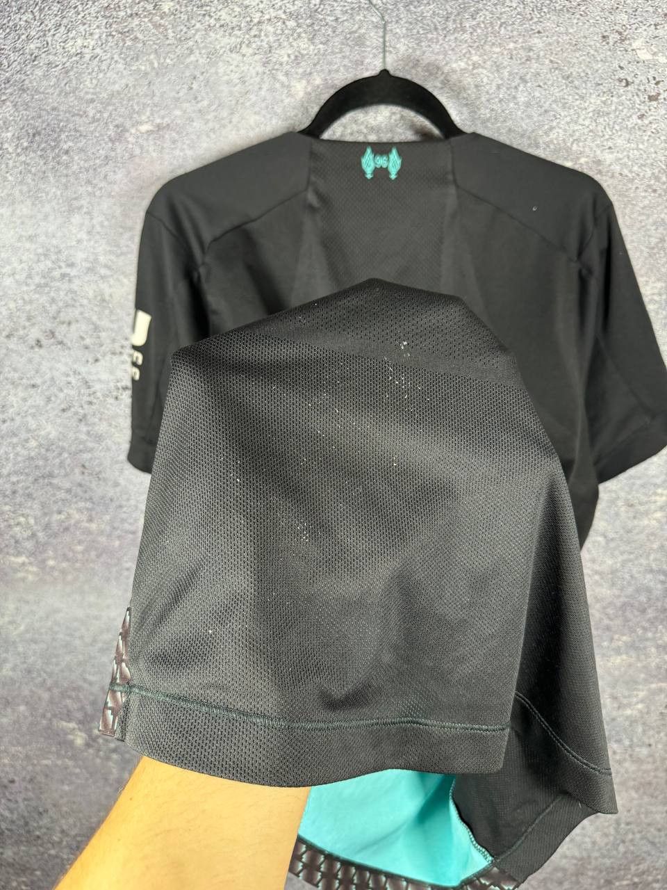 New Balance × Vintage Vintage Liverpool 2019/20 Third NB Soccer Jersey Blokcore Size US M / EU 48-50 / 2 - 13 Thumbnail