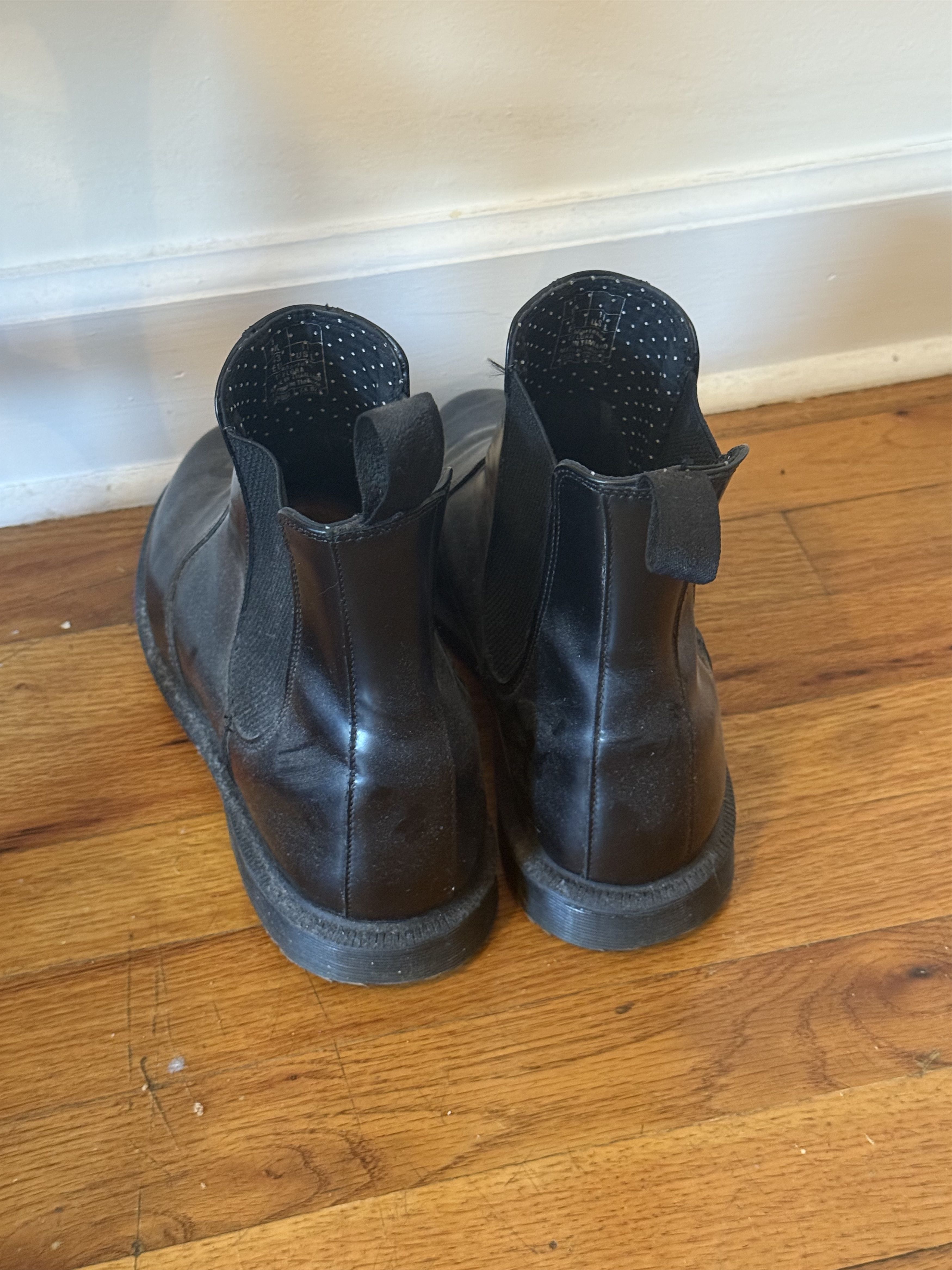 Dr. Martens Doc Marten Chelsea Boot Size US 10 / EU 43 - 1 Thumbnail