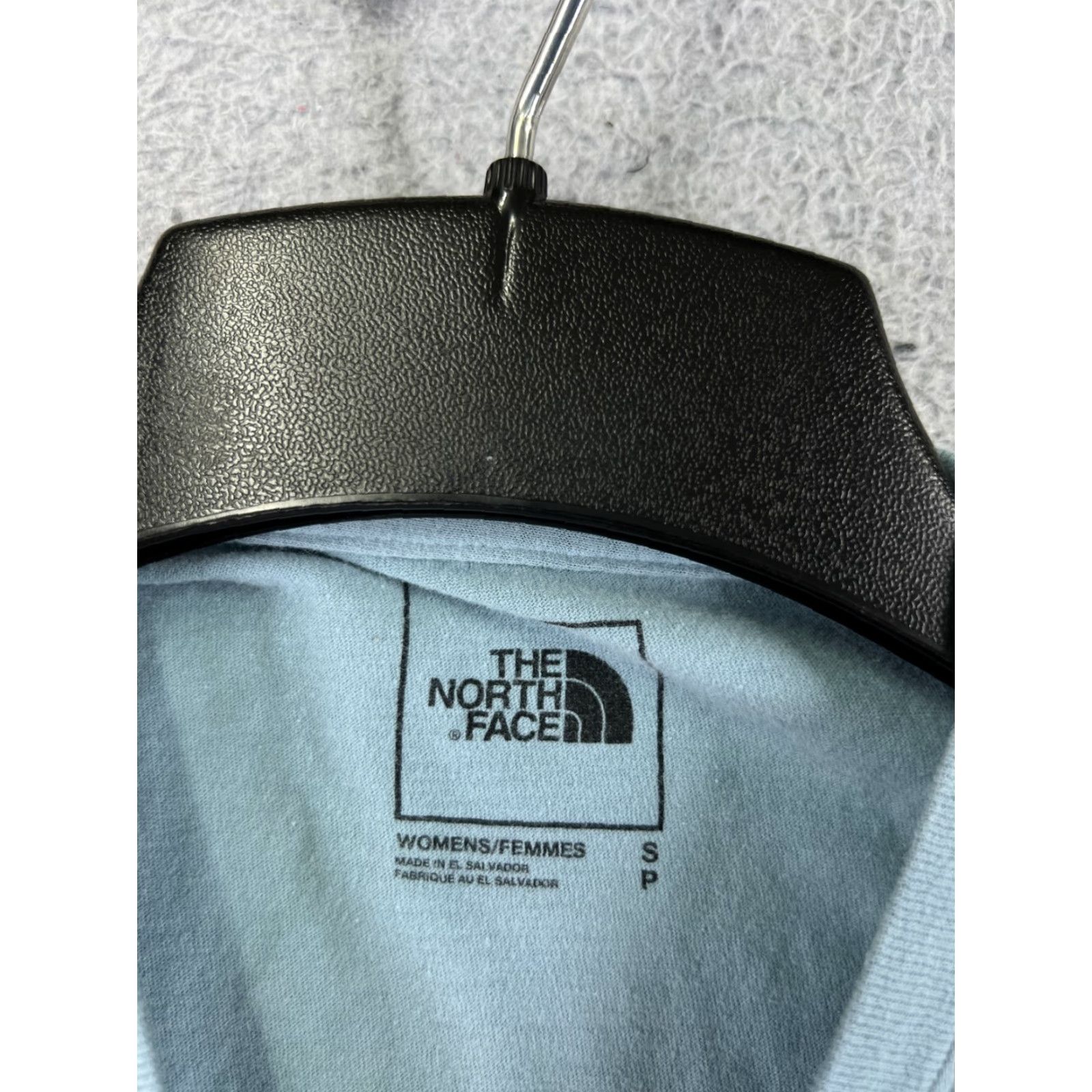 The North Face The North Face Shirt Womens Small Blue Short Sleeve Crew Neck 100% Cotton Patch Size S / US 4 / IT 40 - 4 Thumbnail