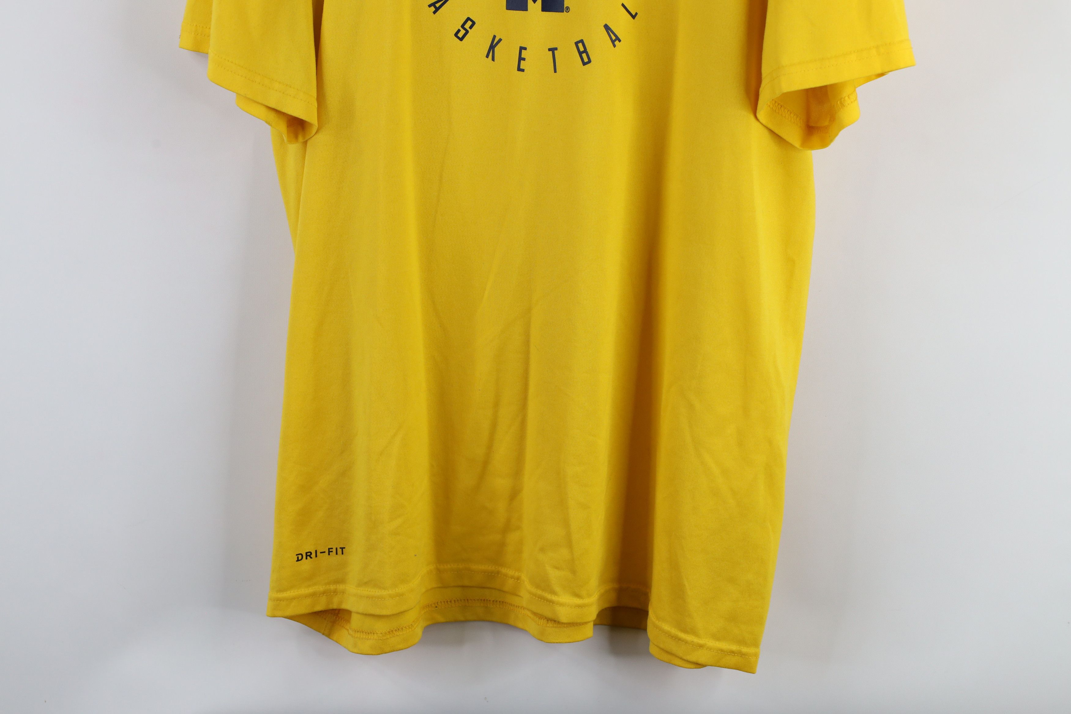 Nike × Vintage Nike Air Jordan of Michigan Basketball Short Sleeve T-Shirt Size US XL / EU 56 / 4 - 3 Thumbnail