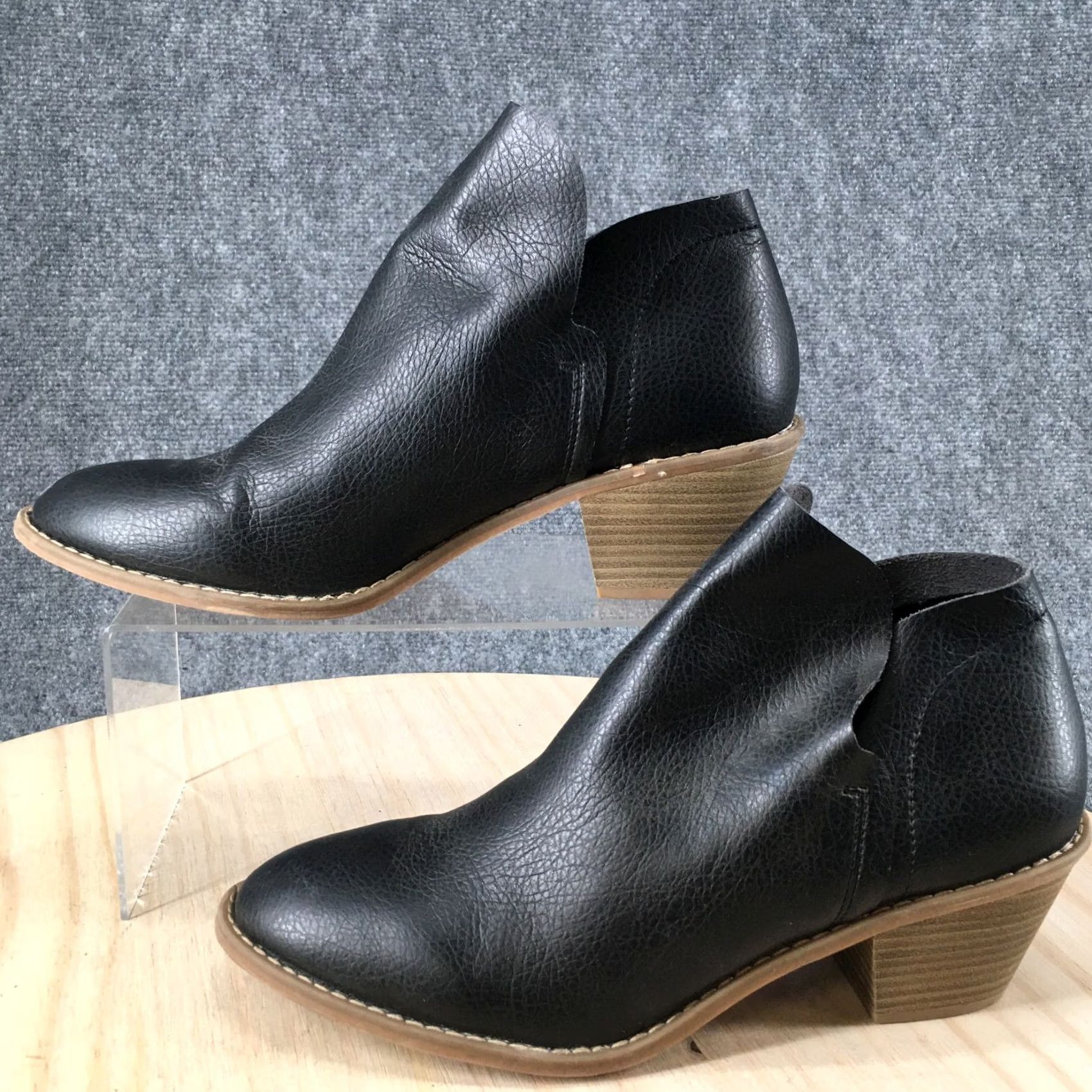 Vintage Universal Thread Boots Womens 10 Ankle Booties Black Faux Leather Block Heels Casual Footwear Shoes Size US 10 / IT 40 - 2 Thumbnail