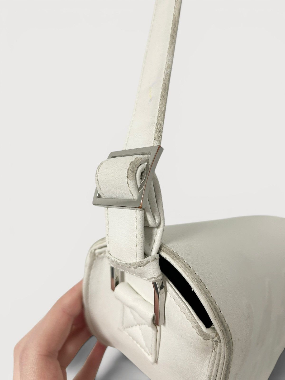 Maison Margiela "Half Moon" Embossed Number Logo Shoulder Bag Size ONE SIZE - 6 Thumbnail