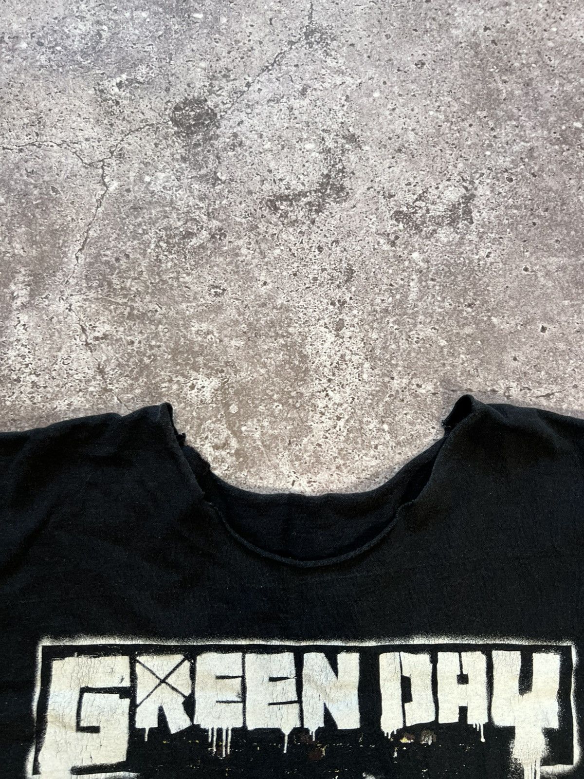 Band Tees × Vintage Vintage 2000s GREEN DAY TRASHED BAND TEE Size US M / EU 48-50 / 2 - 5 Thumbnail