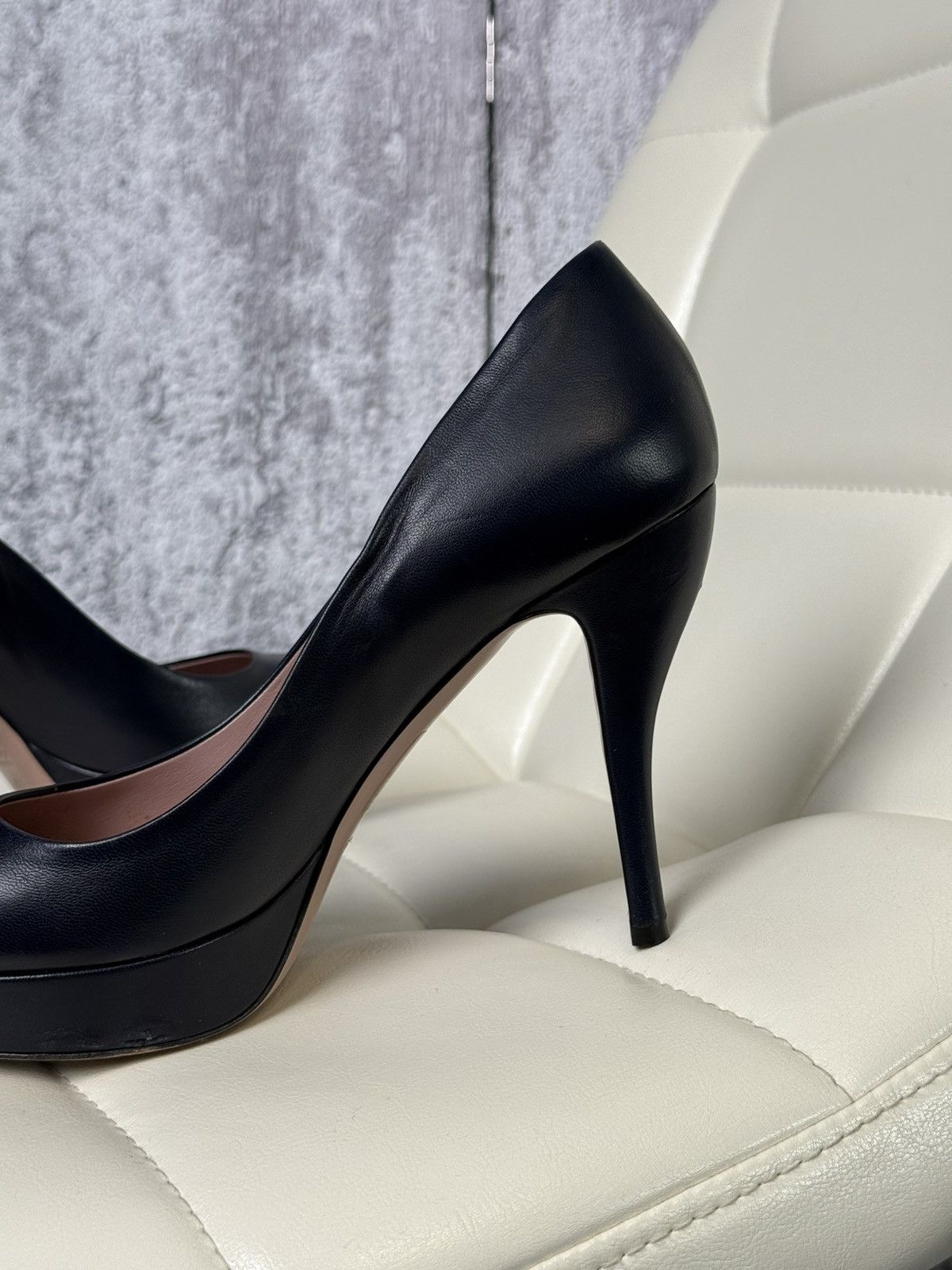 Gucci Gucci Dark Navy Leather Platform Pumps Heels Shoes (309999) Size US 7 / IT 37 - 16 Thumbnail