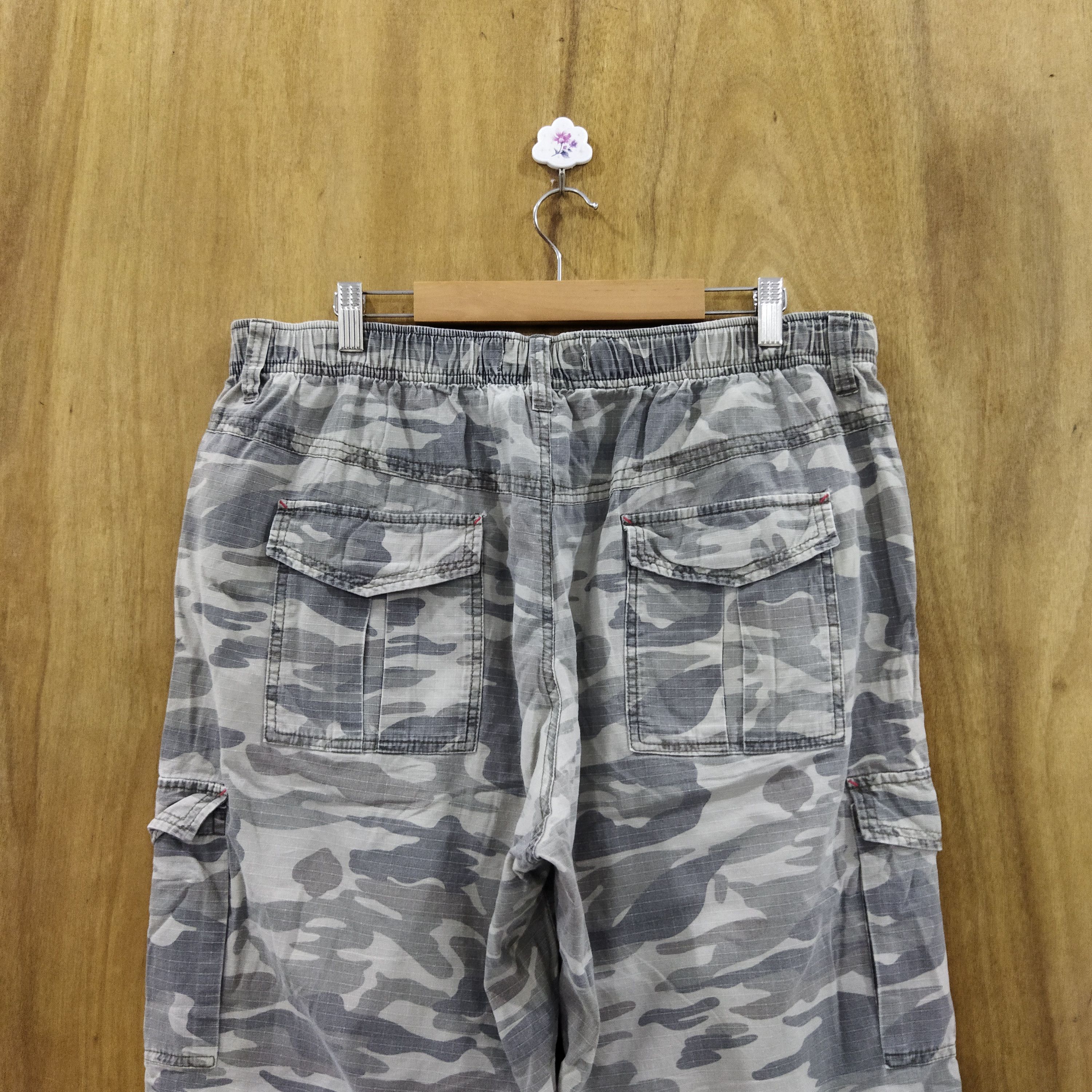Japanese Brand TREVDE GREY CAMO CARGO PANTS Size US 34 / EU 50 - 8 Thumbnail