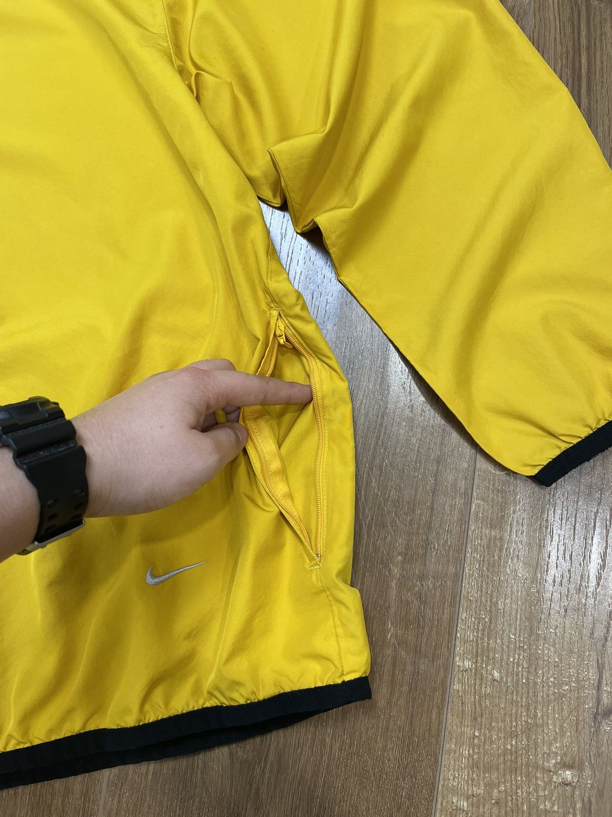 Nike Vintage Nike Y2K Style Hot Yellow Logo Anorak Bomber Jacket Size US L / EU 52-54 / 3 - 9 Thumbnail