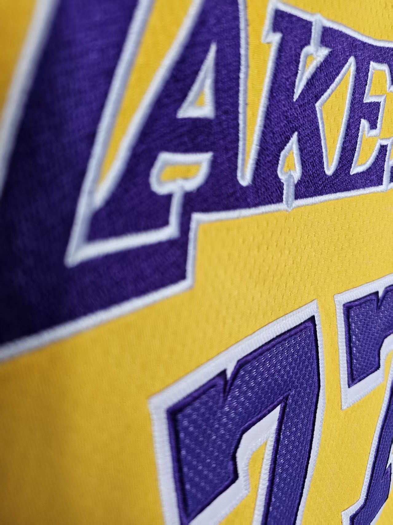 NBA Lakers #77 Luka Dončić Jersey Double Stitched Size US M / EU 48-50 / 2 - 4 Thumbnail