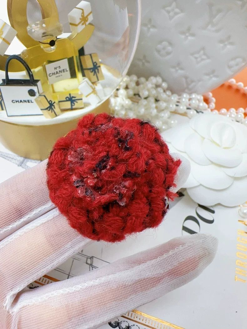 Chanel Chanel Red Mini Camellia Brooch Size ONE SIZE - 7 Thumbnail