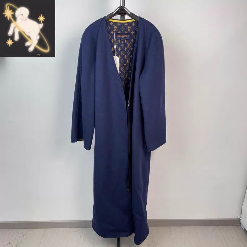 Louis Vuitton Louis Vuitton Navy blue long coat with presbyopia printed Size S / US 4 / IT 40 - 1 Thumbnail