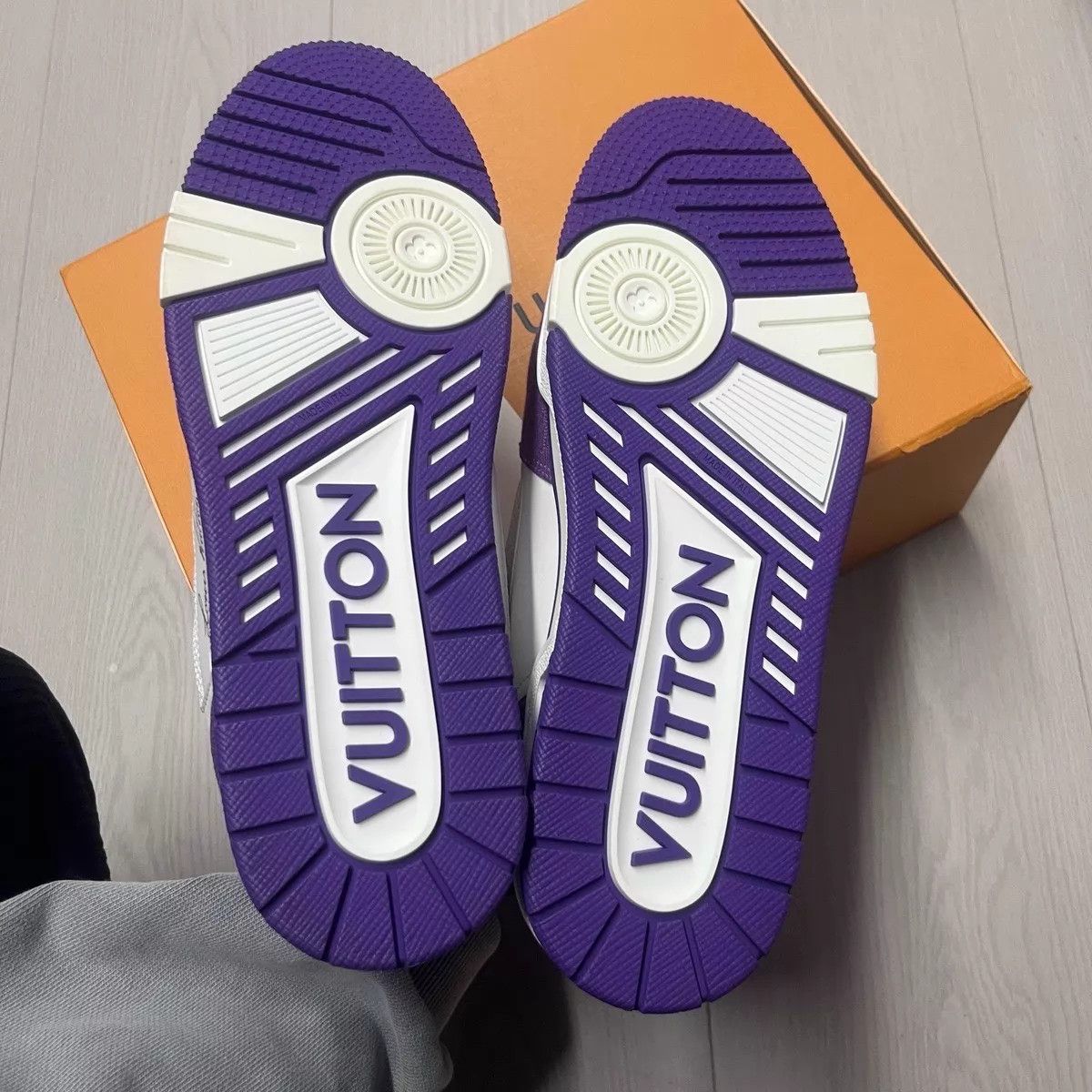 Louis Vuitton LV Trainer White & Purple Velcro Sneakers Size US 10.5 / EU 43-44 - 6 Thumbnail