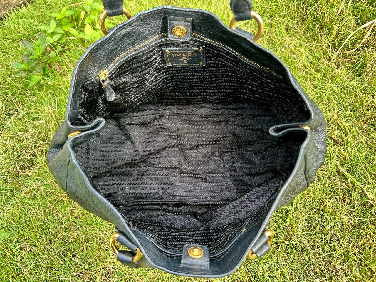 Prada Authentic Prada Vitello Daino Nero Shopping Tote Bag Size ONE SIZE - 5 Thumbnail
