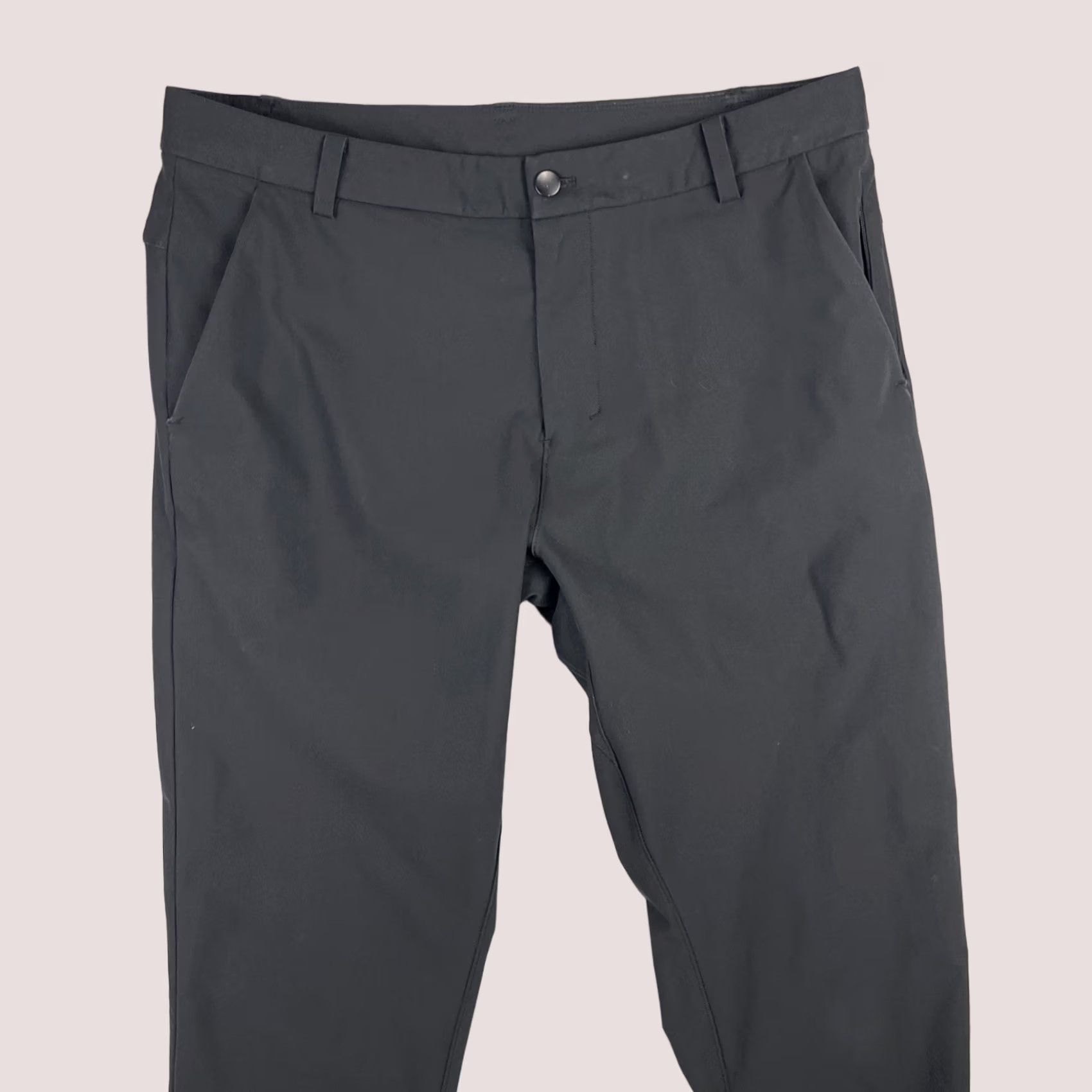 Lululemon Lululemon Pants Mens 34x33 Black Commission Relaxed Stretch Pockets LM5711S Size US 34 / EU 50 - 1 Thumbnail