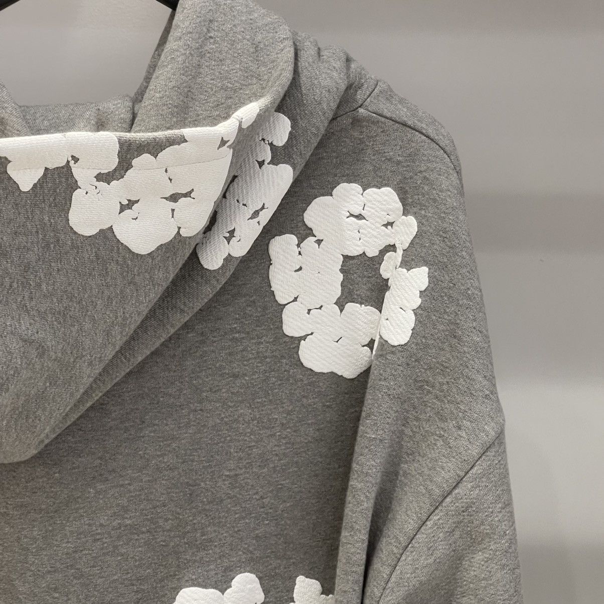DENIM TEARS Denim Tears The Cotton Wreath Sweatshirt Grey Size US M / EU 48-50 / 2 - 5 Thumbnail