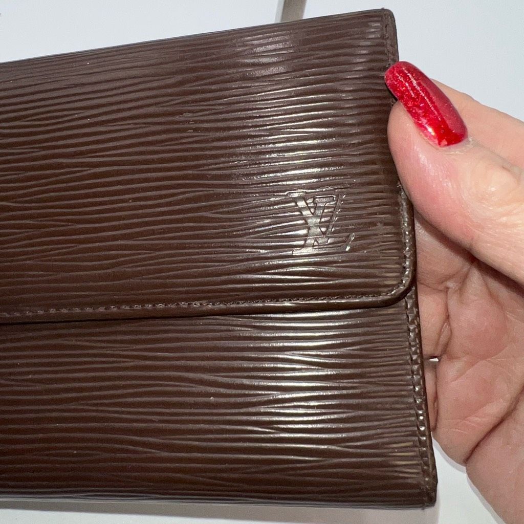 Louis Vuitton Louis Vuitton Epi Porte Tresor International Leather Trifold Size ONE SIZE - 3 Thumbnail
