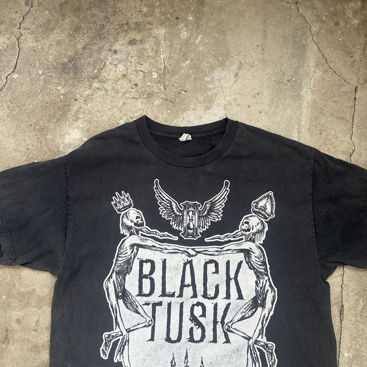 Band Tees × Vintage Black tusk swamp metal t shirt Size US L / EU 52-54 / 3 - 4 Thumbnail