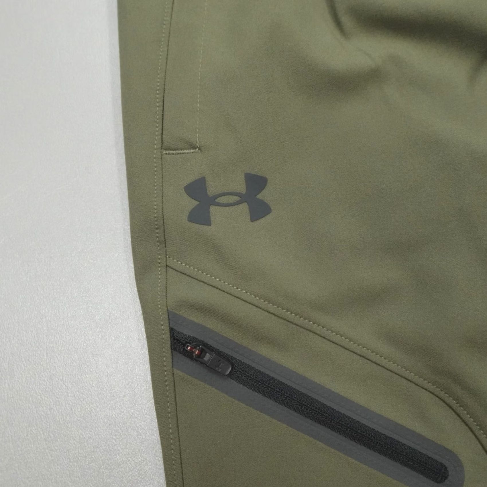 Under Armour Under Armour Unstoppable Pants Mens Size M Green Straight Leg 1388824-390 Size US 31 - 2 Thumbnail