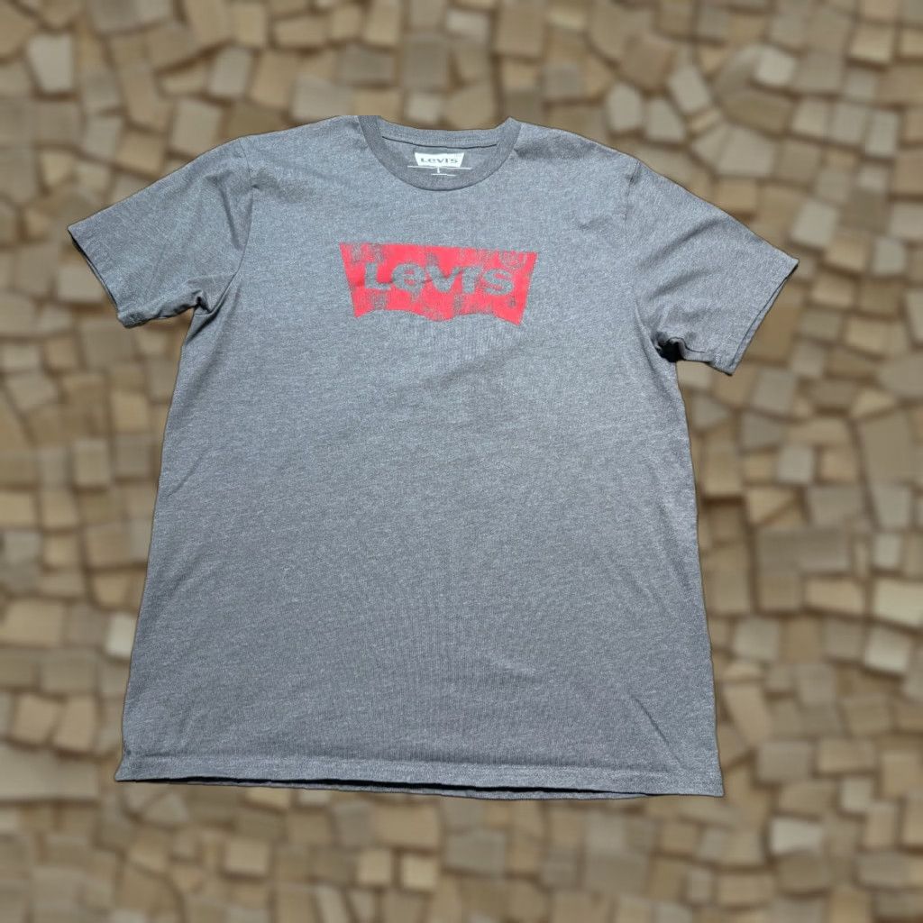 Levi's Levi's Shirt Mens Size Large Gray Red Short Sleeve Logo Graphic Print T-Shirt Size US L / EU 52-54 / 3 - 1 Thumbnail