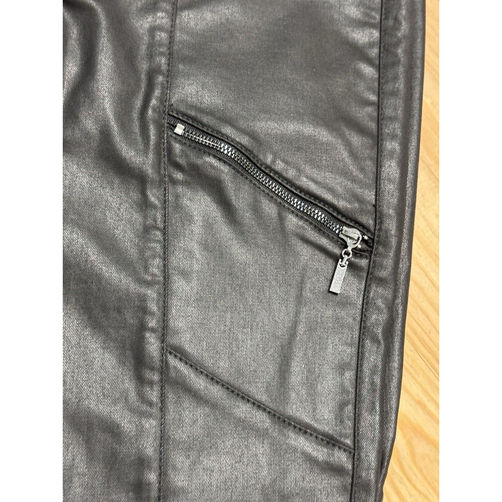 White House Black Market White House Black Market Faux Leather Pants Womens 6 Size 28" / US 6 / IT 42 - 16 Thumbnail