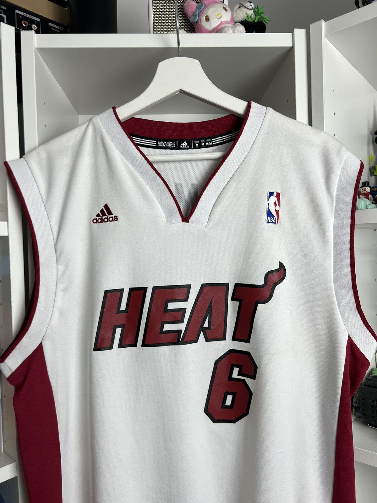 Adidas × NBA × Vintage Vintage Adidas Miami Heat NBA James 6 basketball jersey M Size US M / EU 48-50 / 2 - 3 Thumbnail