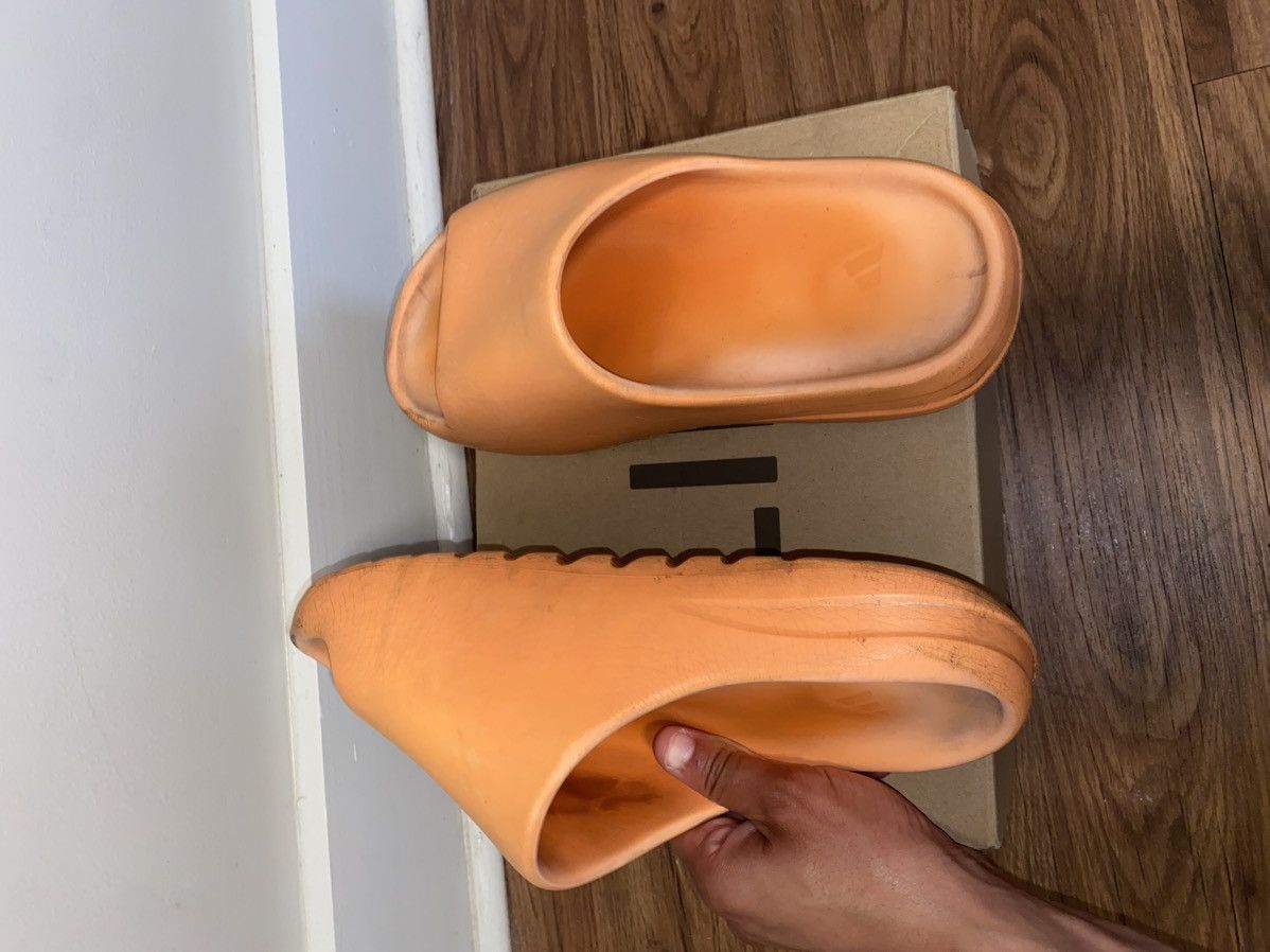 Adidas × Kanye West Adidas Yeezy Slides - Enflame Orange Size US 10 / EU 43 - 8 Thumbnail