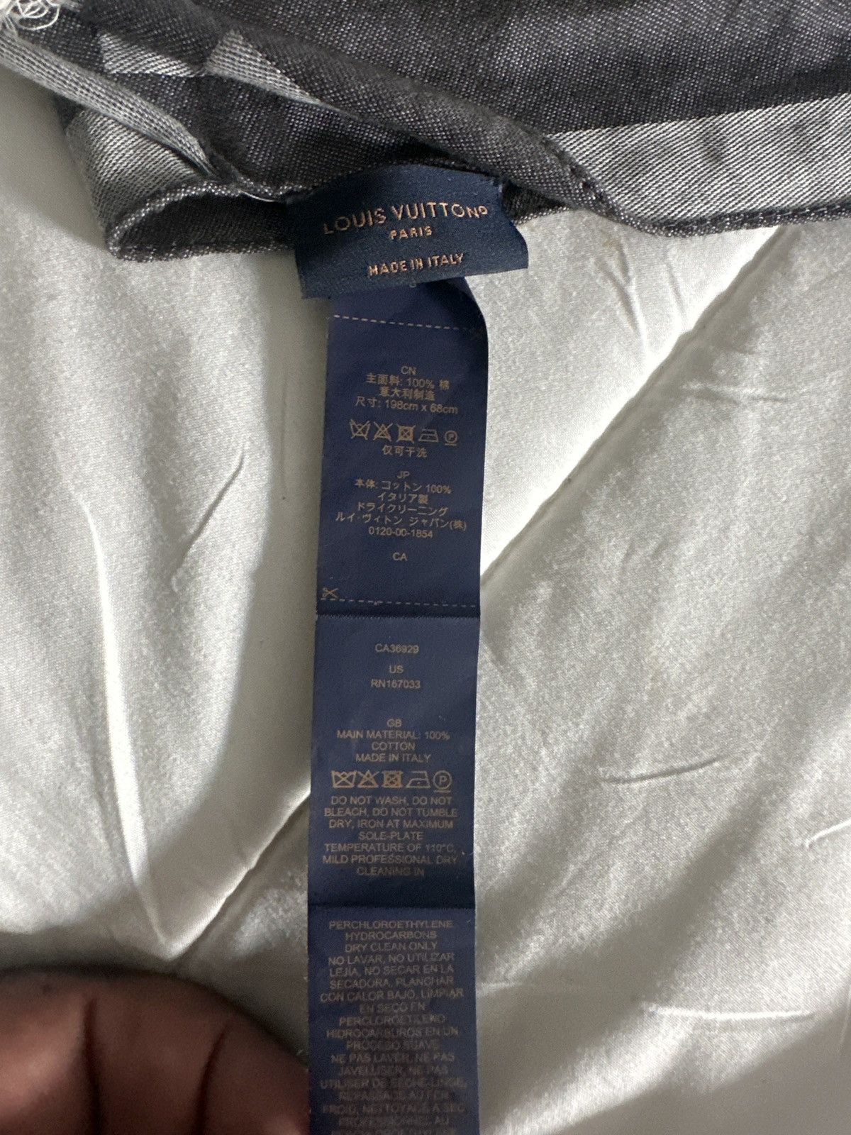 Louis Vuitton Louis Vuitton All About Monogram Scarf Size ONE SIZE - 3 Thumbnail