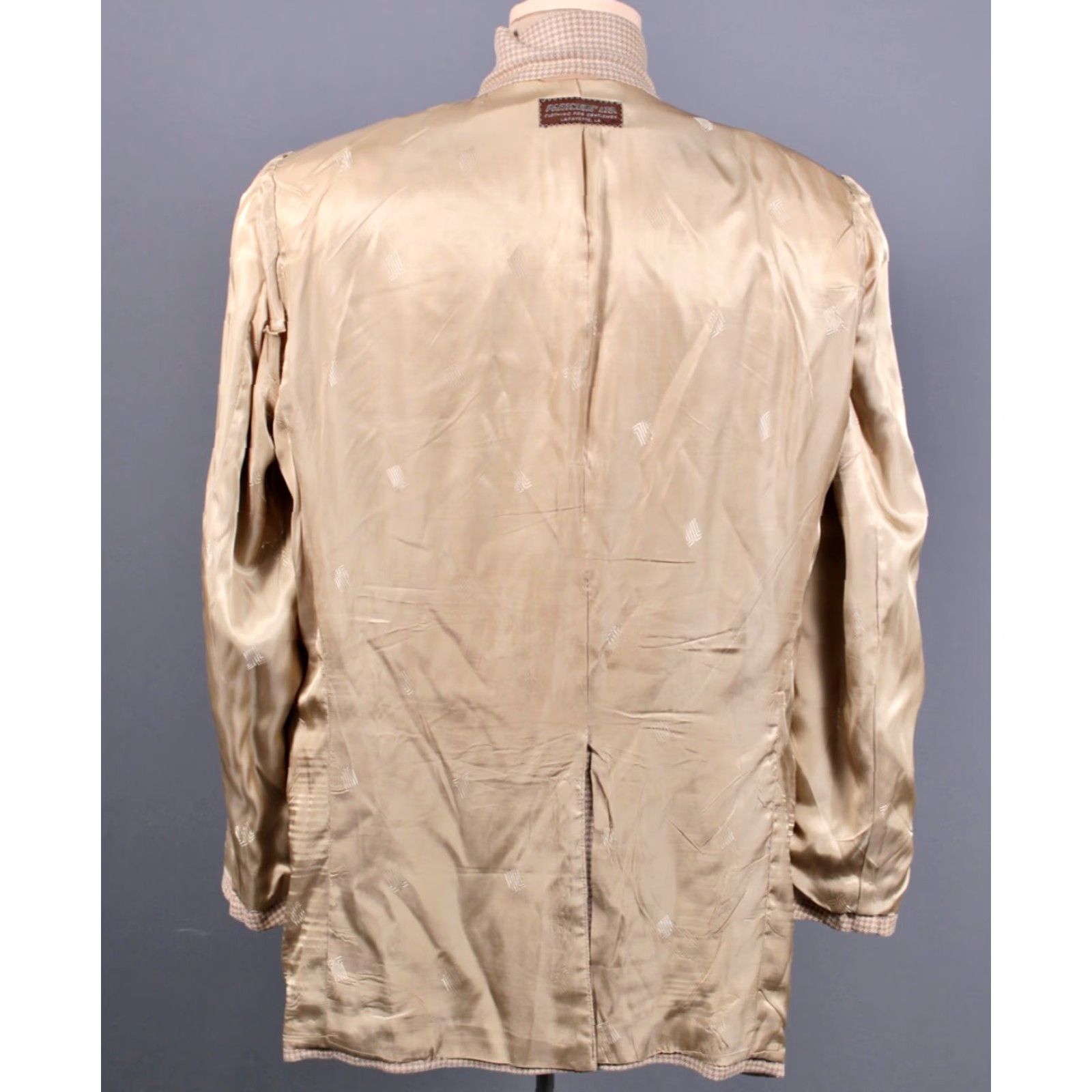 Lanvin VTG Lanvin Beige Houndstooth Silk Blazer / Jacket Mens 44 70s 70s Blazer / Jacket Beige Lanvin Houndstooth Silk VTG Blazer Mens 44 1970s Size 44R - 3 Thumbnail