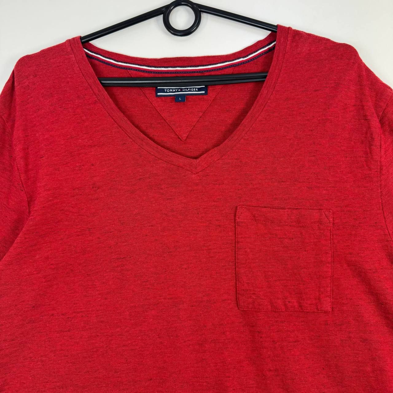 Tommy Hilfiger Tommy Hilfiger Red V-Neck Pocket T-Shirt Mens Size L Size US L / EU 52-54 / 3 - 2 Thumbnail