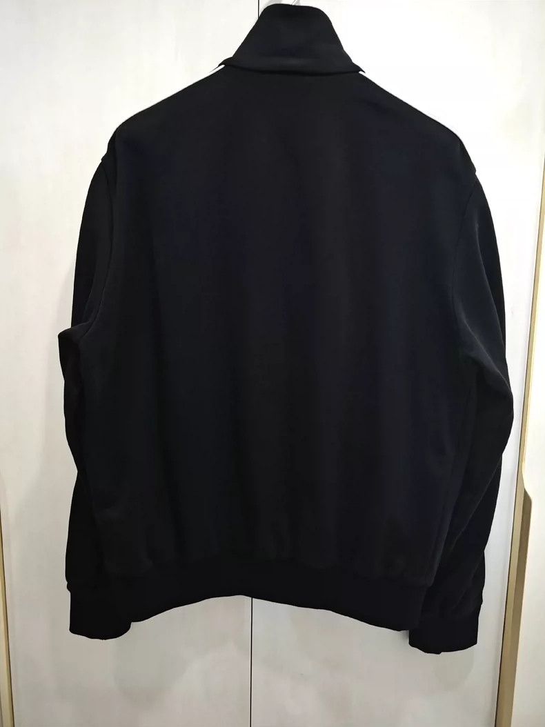 Versace Versace Greek back pattern runs through the sporty design Size US XL / EU 56 / 4 - 3 Thumbnail