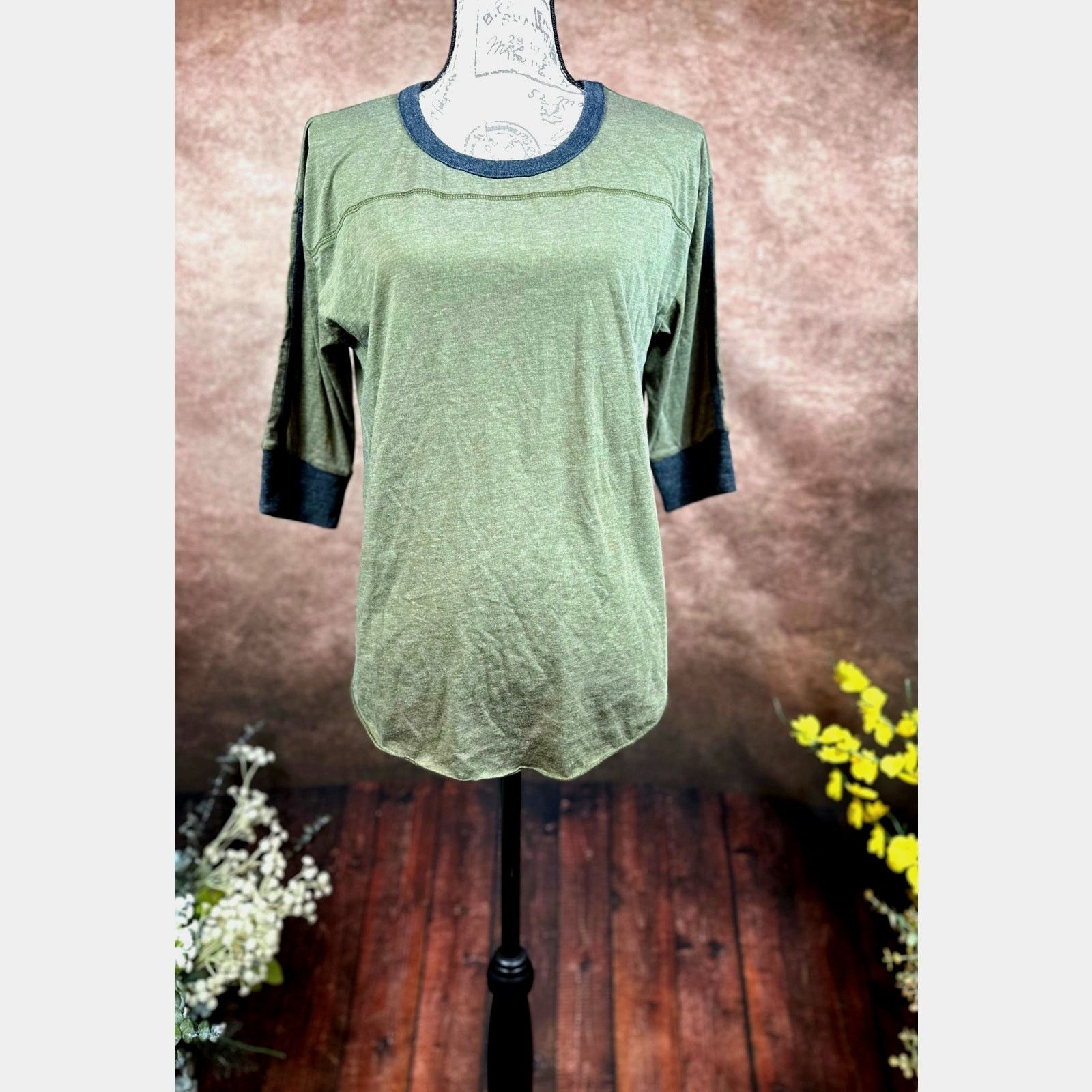 Chaser Brand Chaser Round Neck 3/4 Sleeve Contrasting Trim Olive/Black M Size M / US 6-8 / IT 42-44 - 3 Thumbnail
