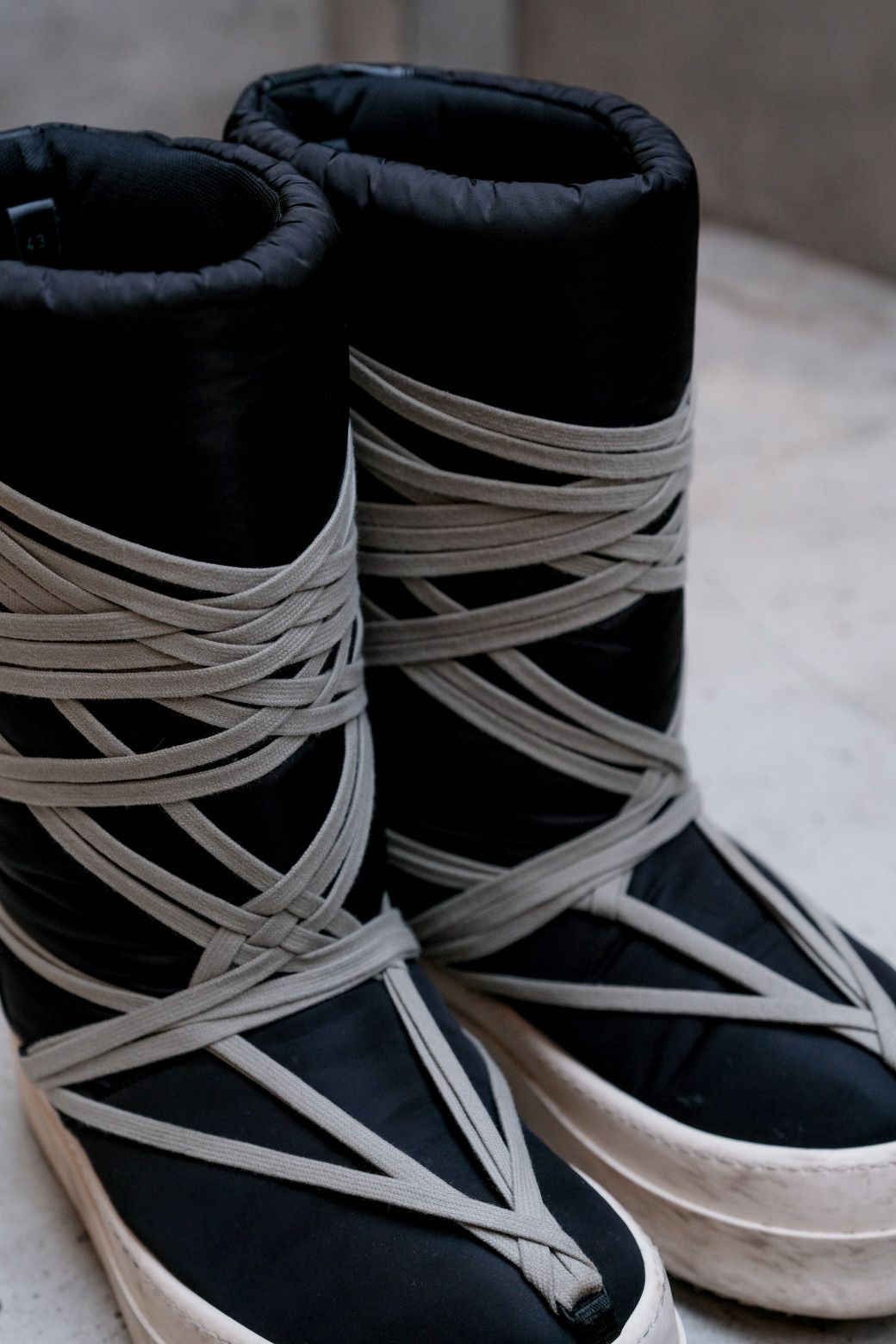 Moncler × Rick Owens RICK OWENS × MONCLER BIGROCKS PADDED BOOTS Size US 10 / EU 43 - 6 Thumbnail